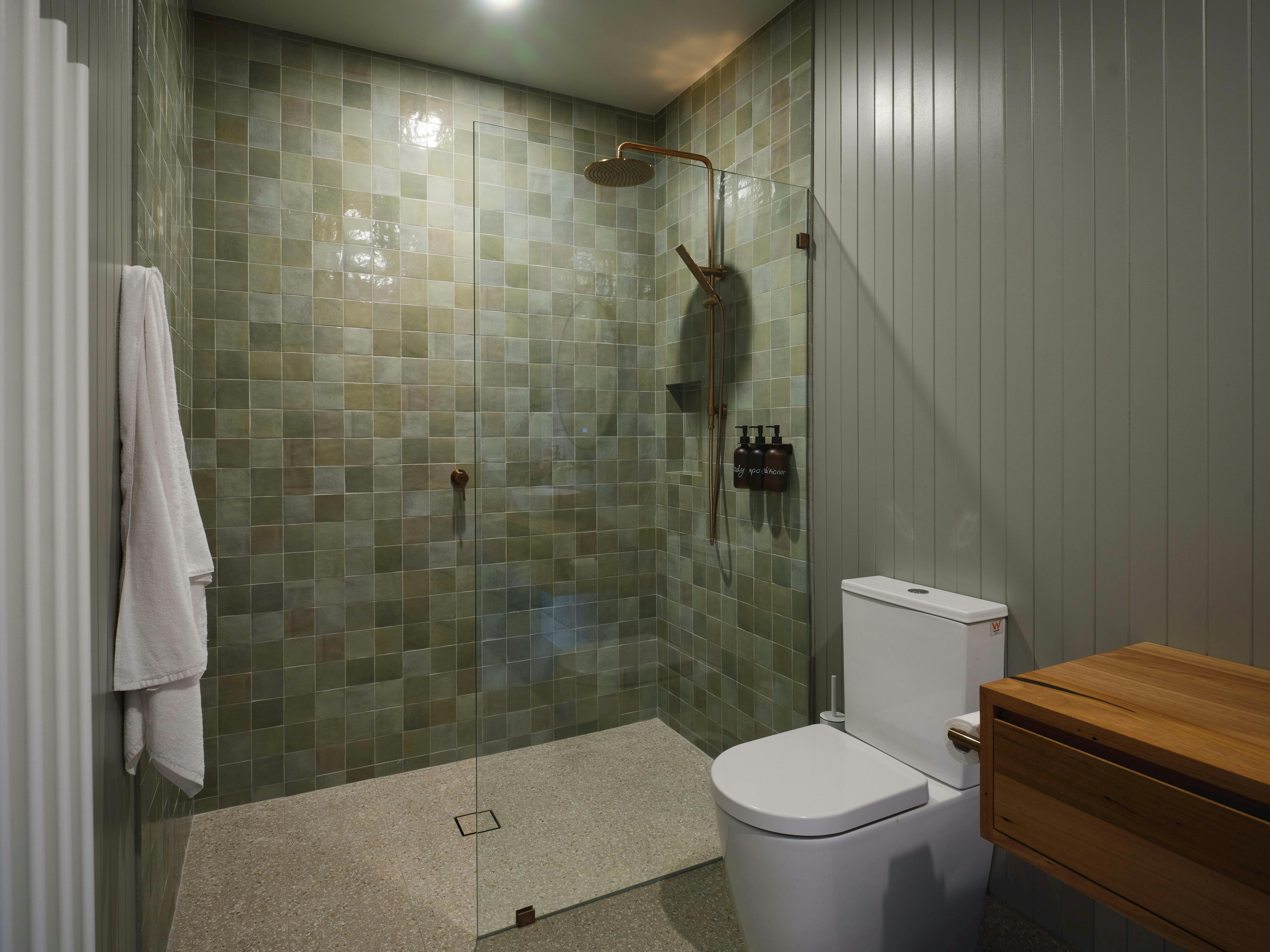 Shawwood Winery Luxury Accommodation Ensuite