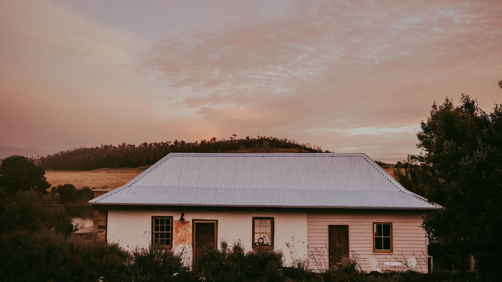 Sunsets over the river are special all year around, with beautiful pink clouds after sundown.