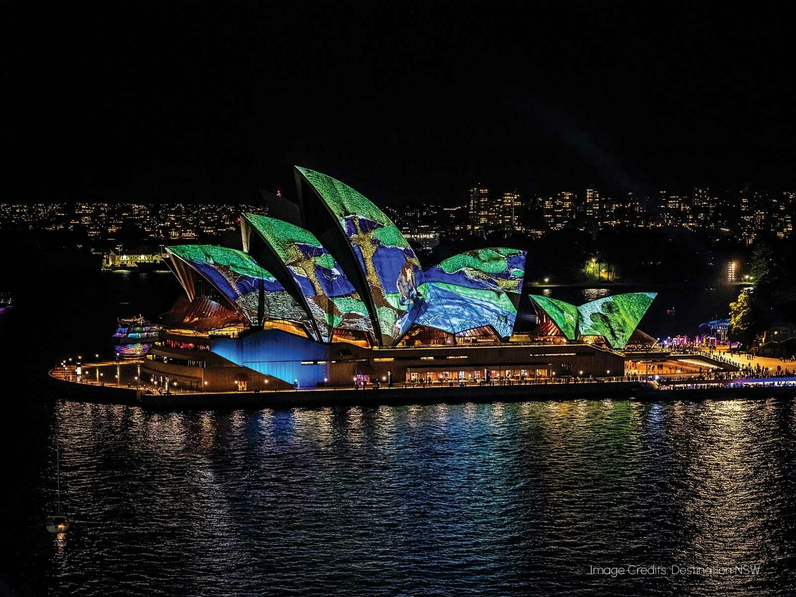 Vivid Sydney Cruises on Sydney Showboat