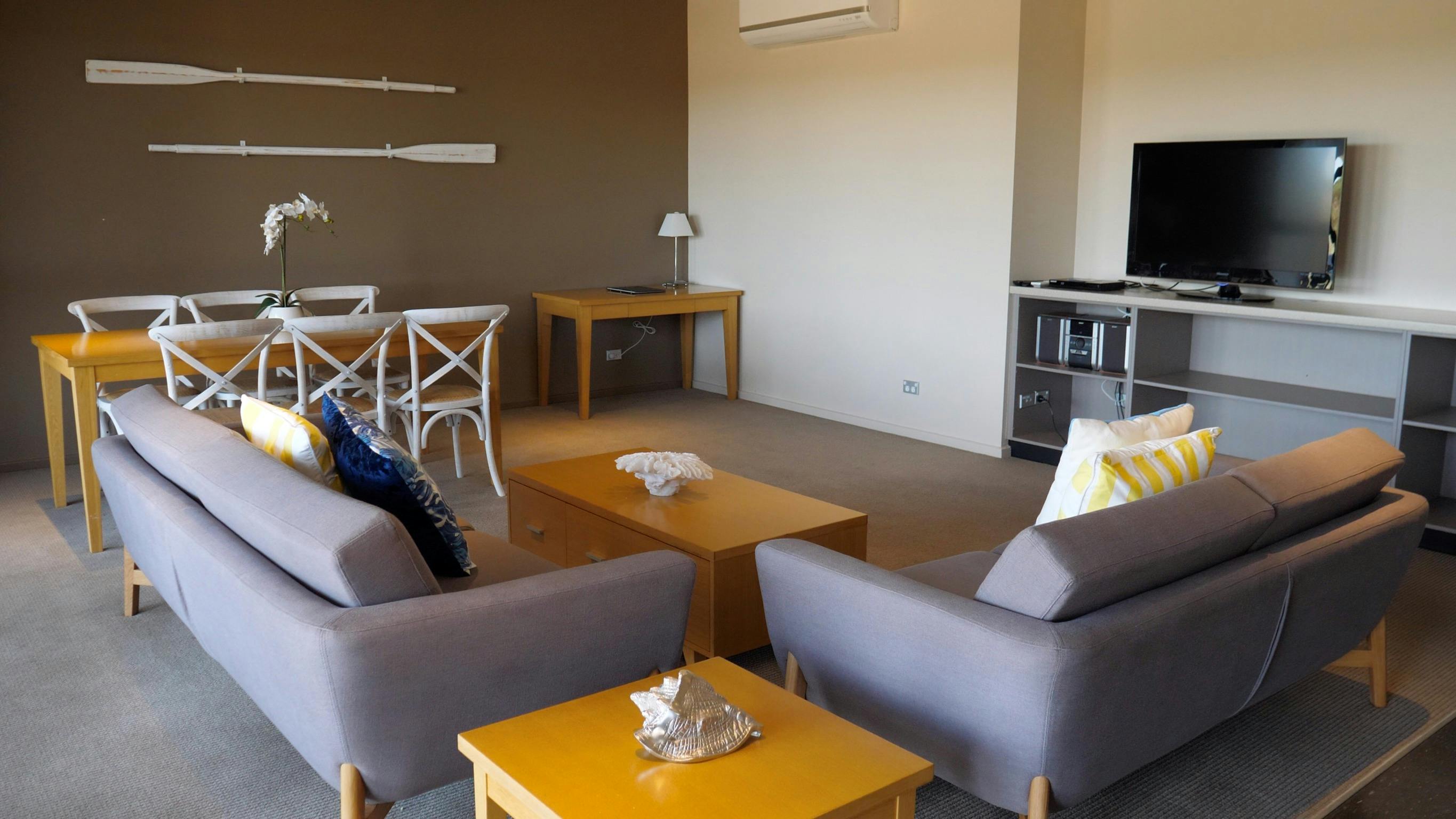 Deluxe Two Bedroom Apartment