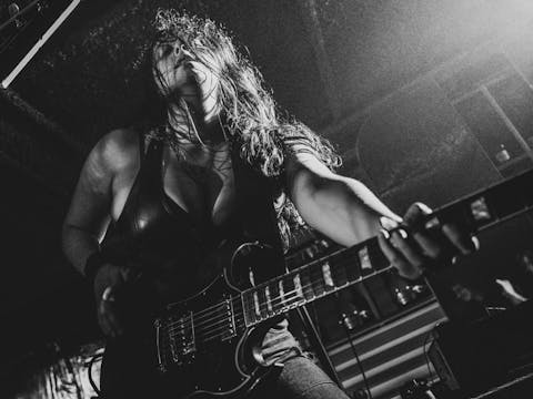 Avalanche - Nice Girls Don't Play Rock 'n' Roll - Sydney