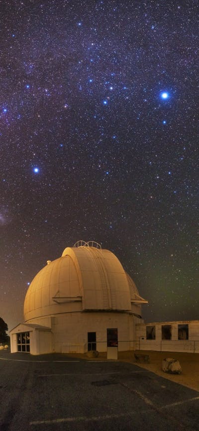 Mt Stromlo at night