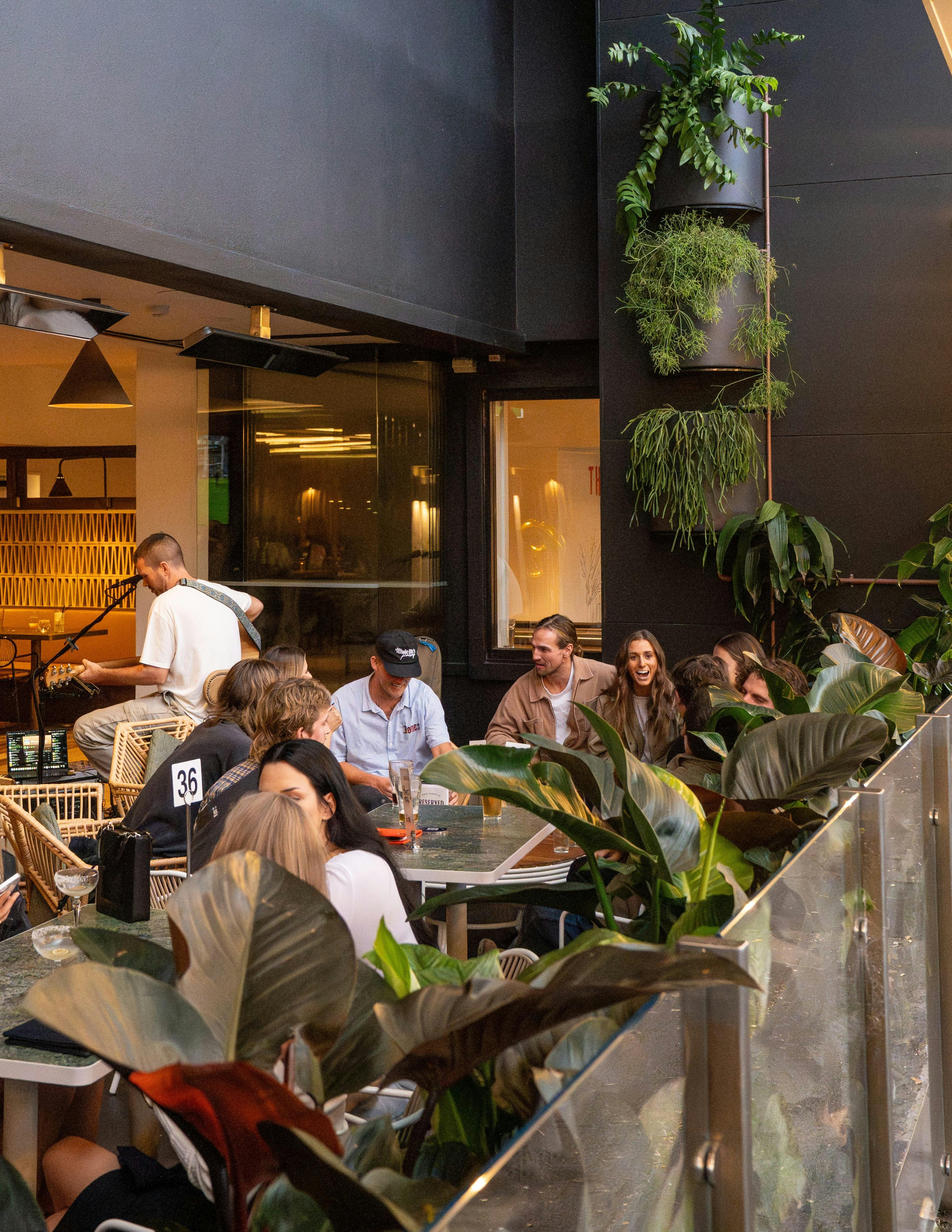 Freitagabende im The Del