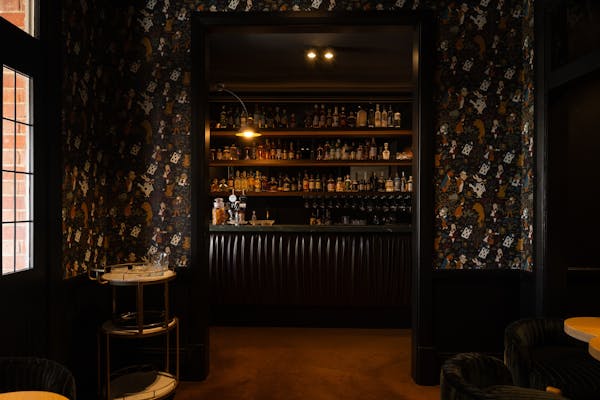 Bar 1854
