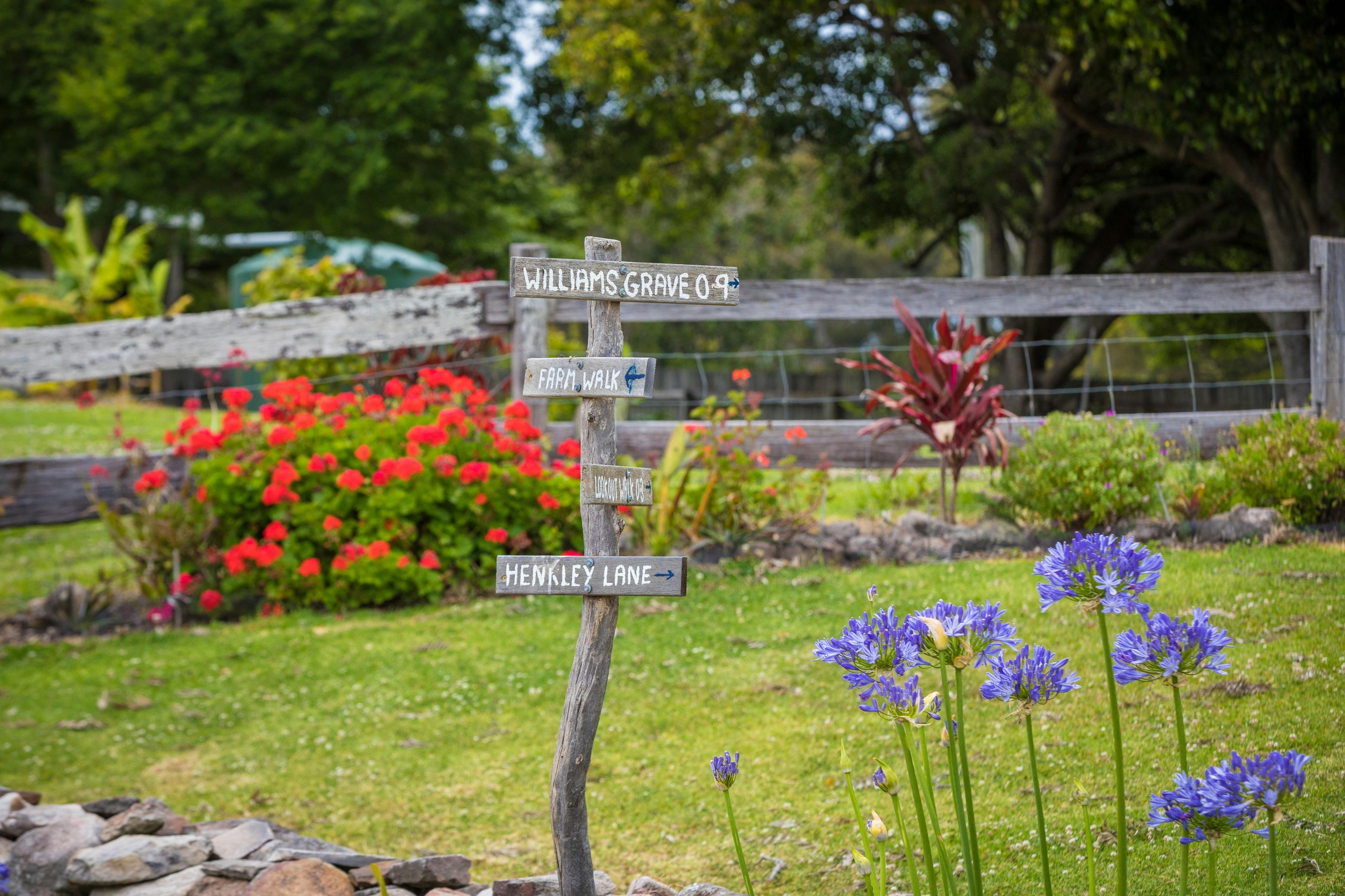 Henkley features many private walking tracks including an old Cobb and Co Rd leading down to the sea