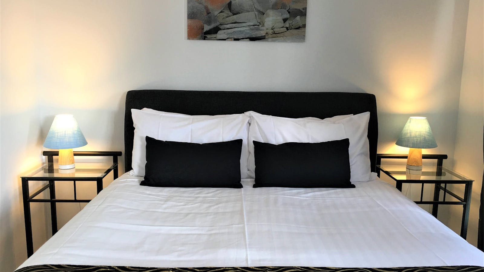 Banksia Room with comfortable Queen Bed