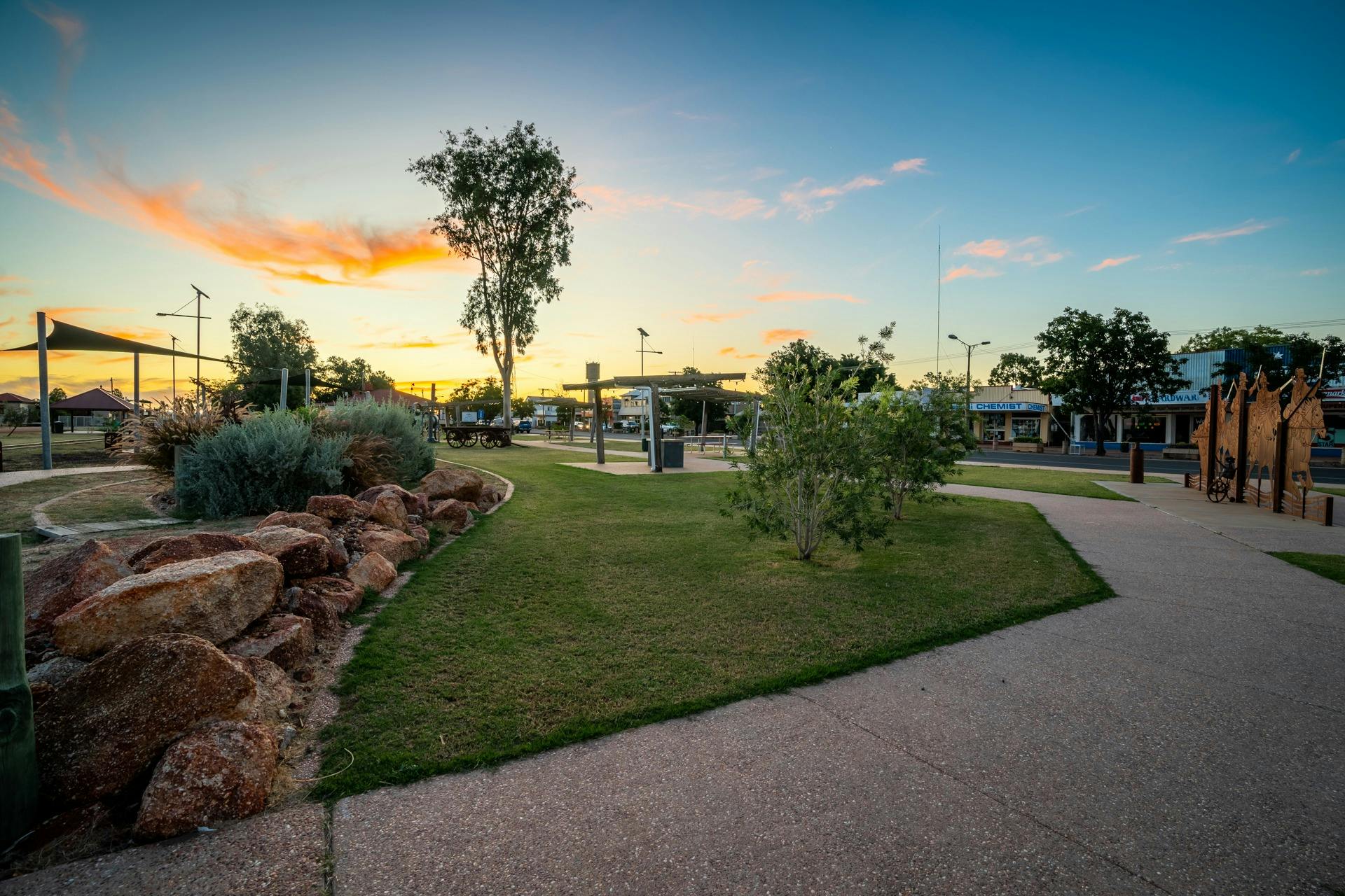 Dirranbandi Destinationinformation Queensland