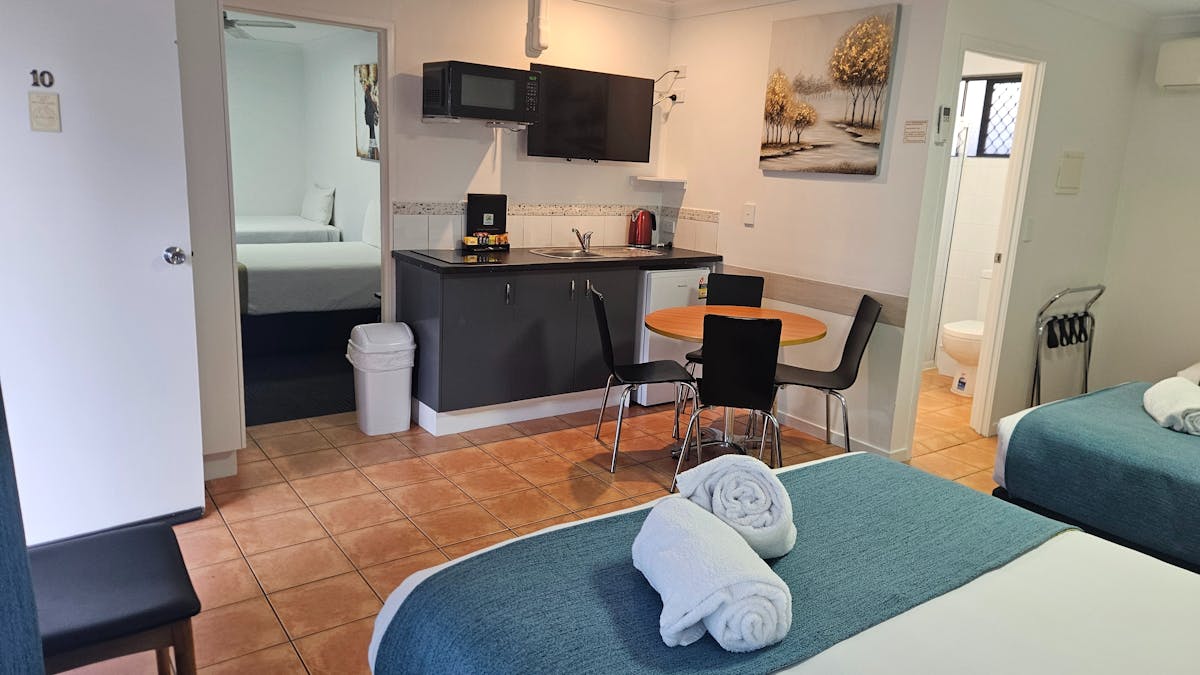 Large Family Rooms Large Family Rooms