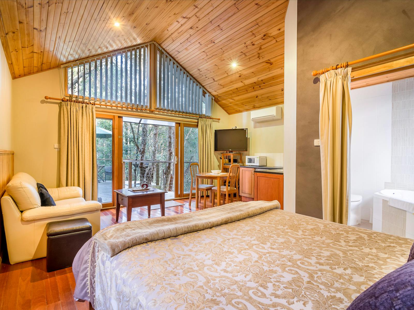 Secluded, romantic, unique