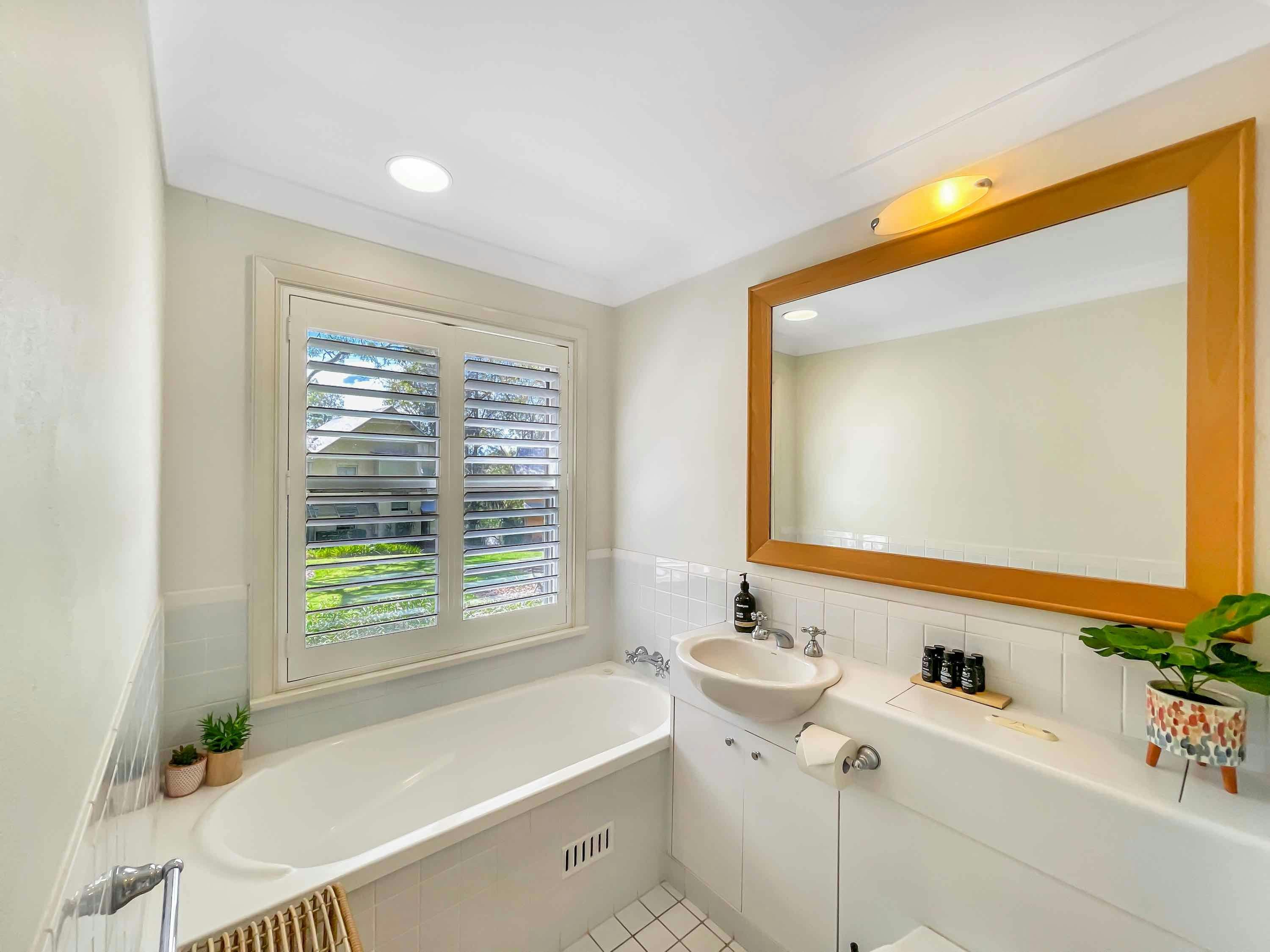 Bathroom with bathtub