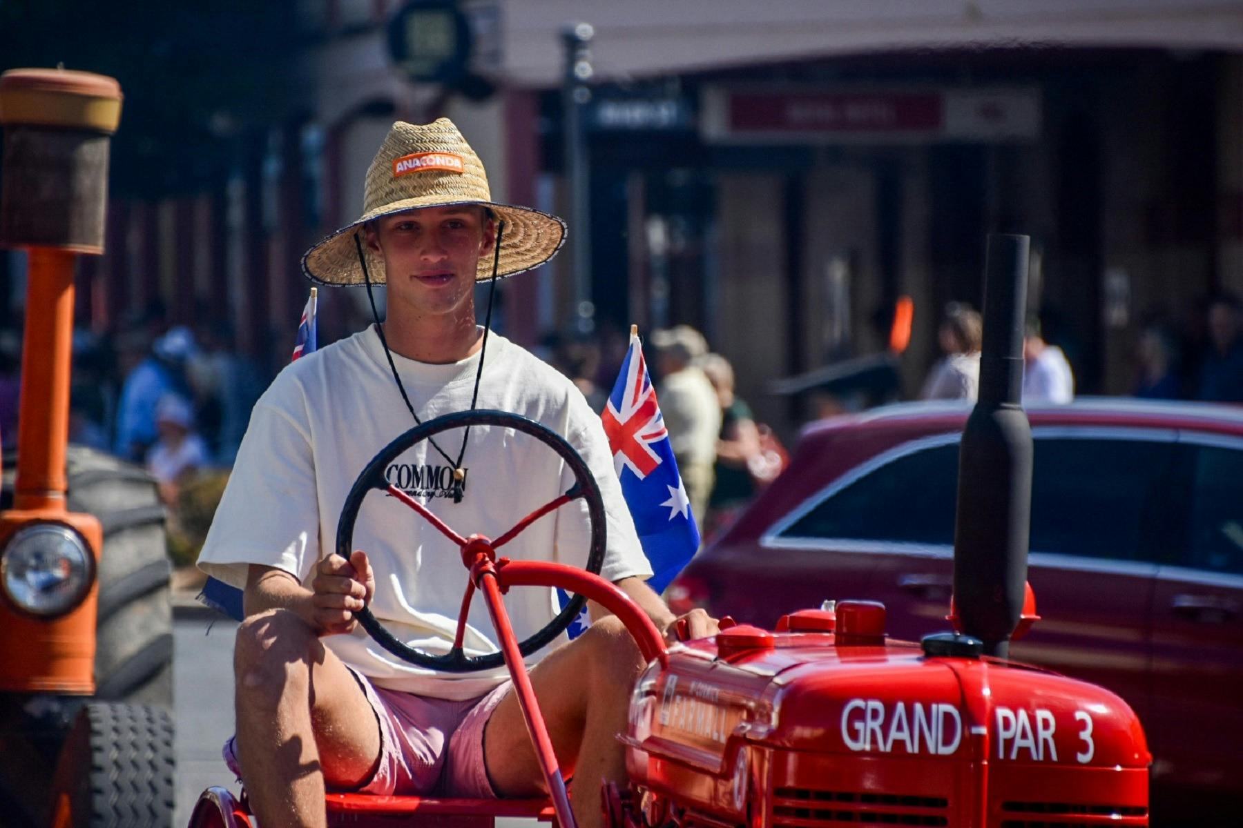 Corowa Rotary Federation Festival Parade