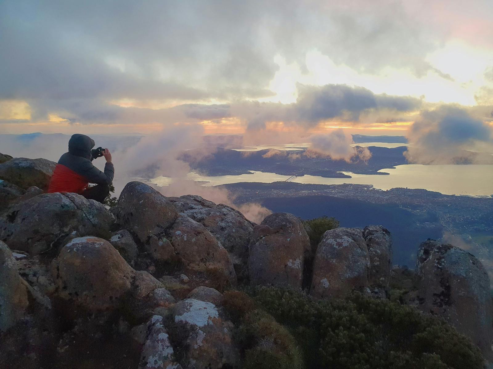 #walkonkunanyi View of hobart, walking tour