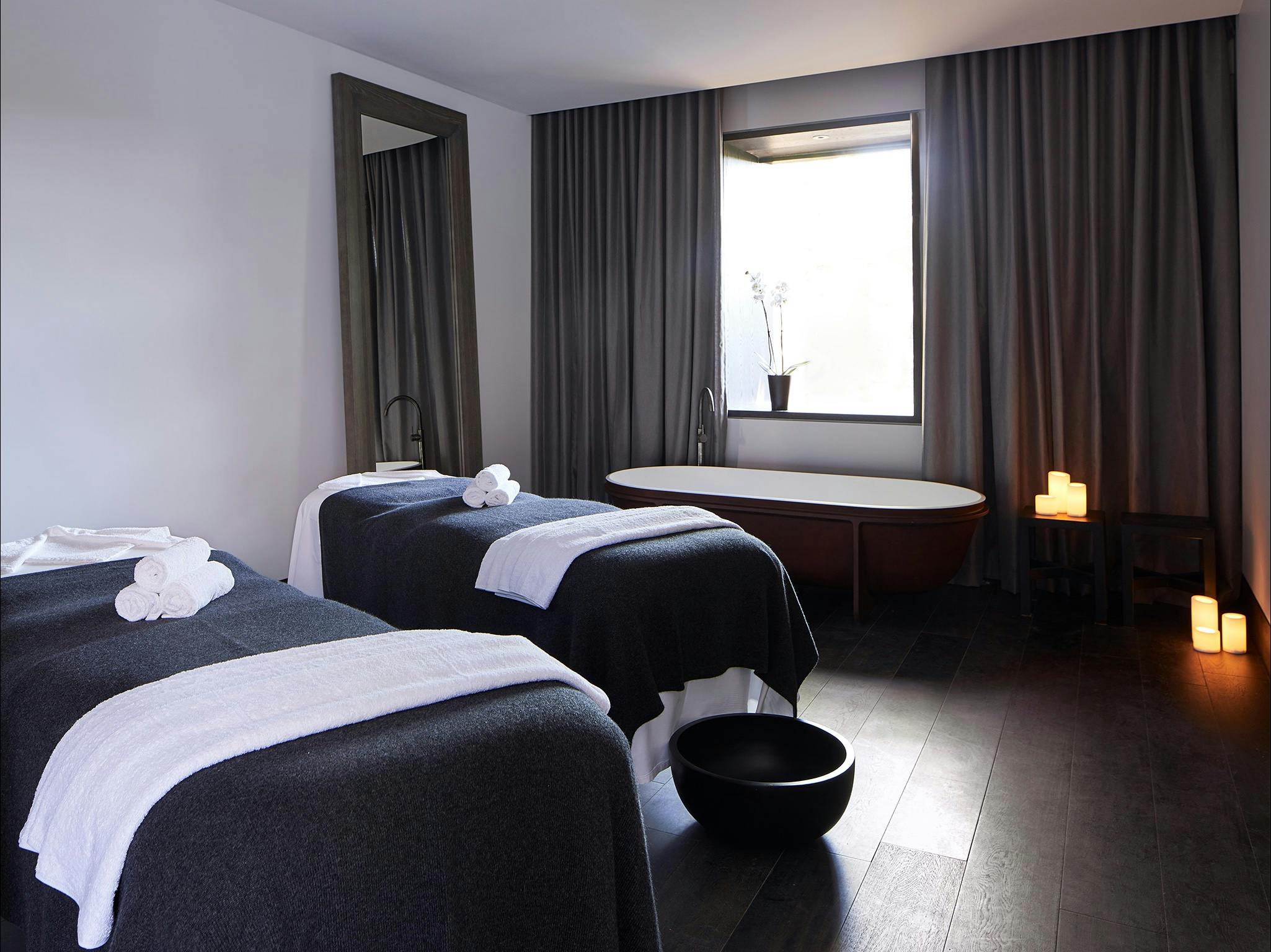 Hale Spa Couples Treatment Room