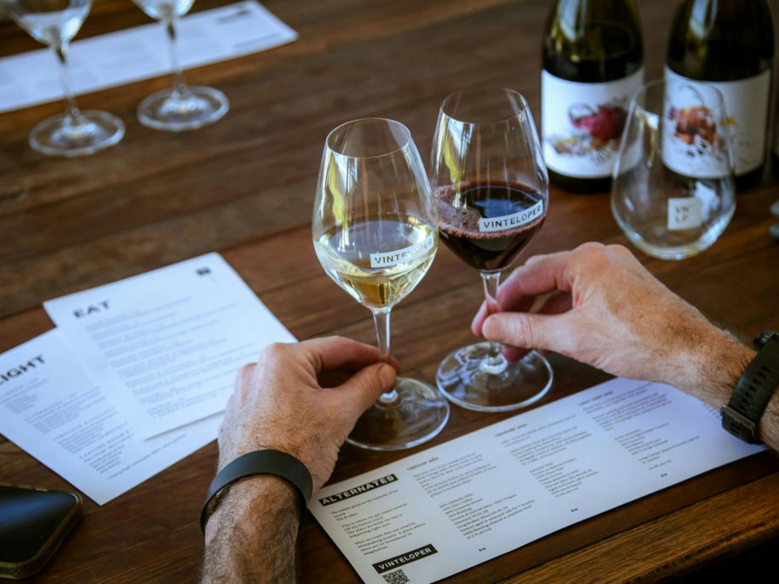 Tasting Flight experience at Vinteloper