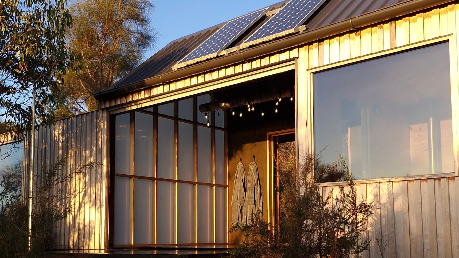 Meditation room - Let the outside in.