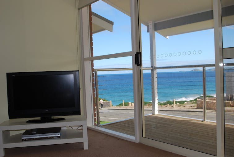 Neptune Beachfront Port Elliot by Encounter Holiday Rentals