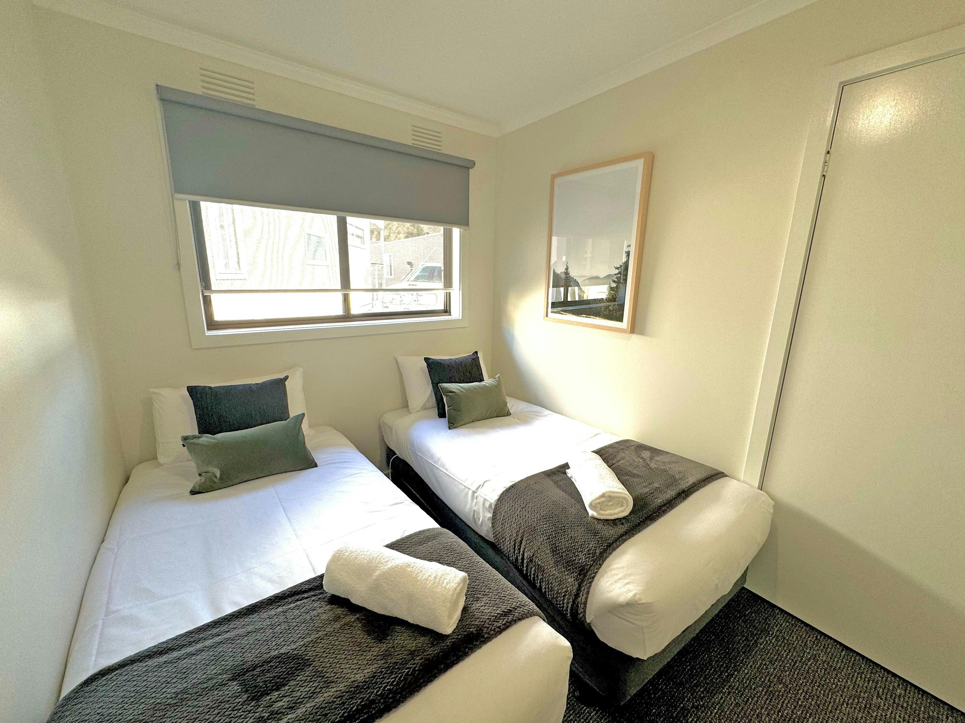 Alpine Crest Holiday House (4BR) | Tasman Holiday Parks - South Bright