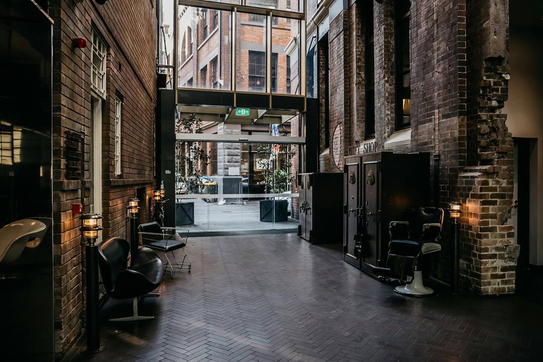 The Old Clare - Lobby