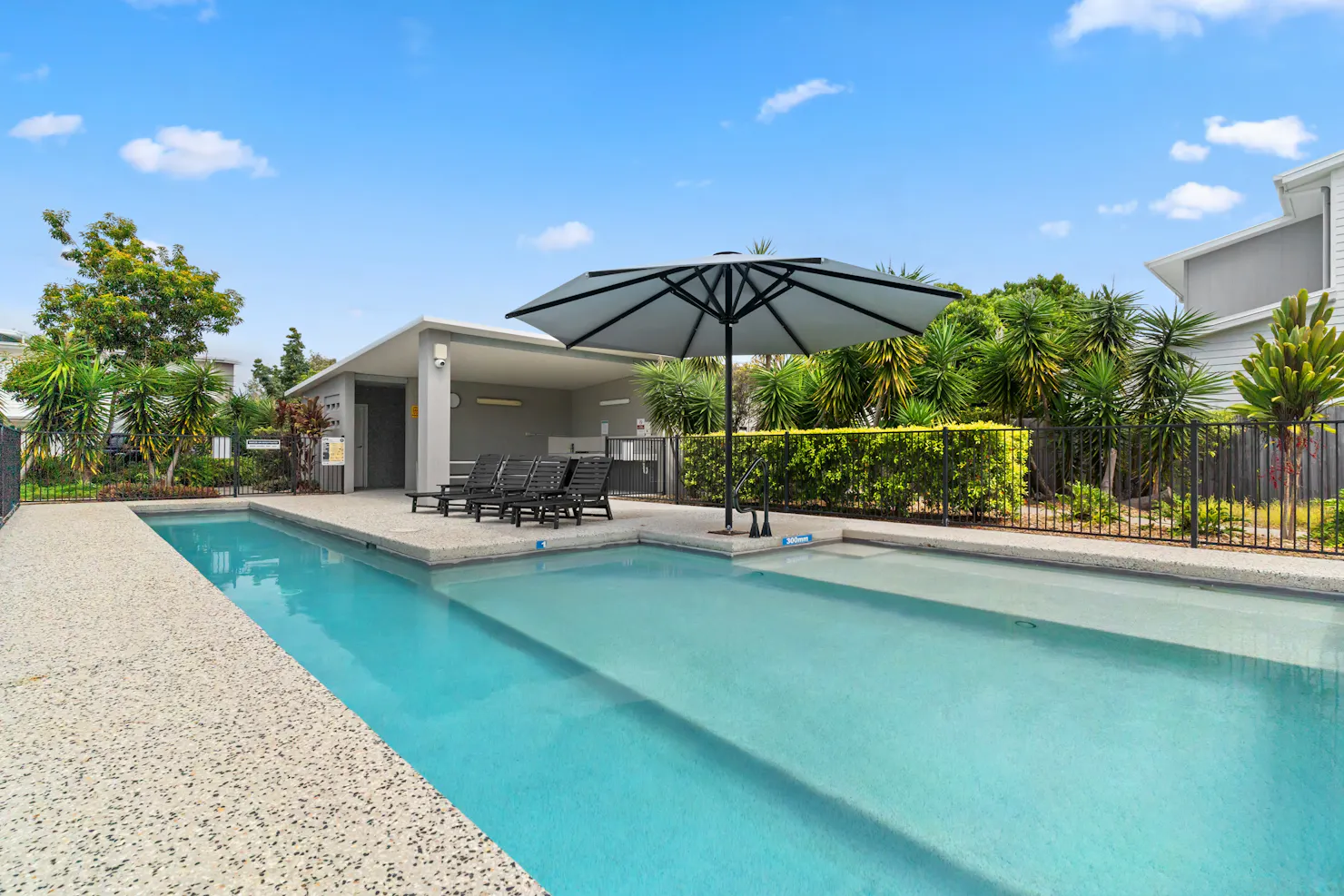 Breeze On Brightwater Family Friendly Pool