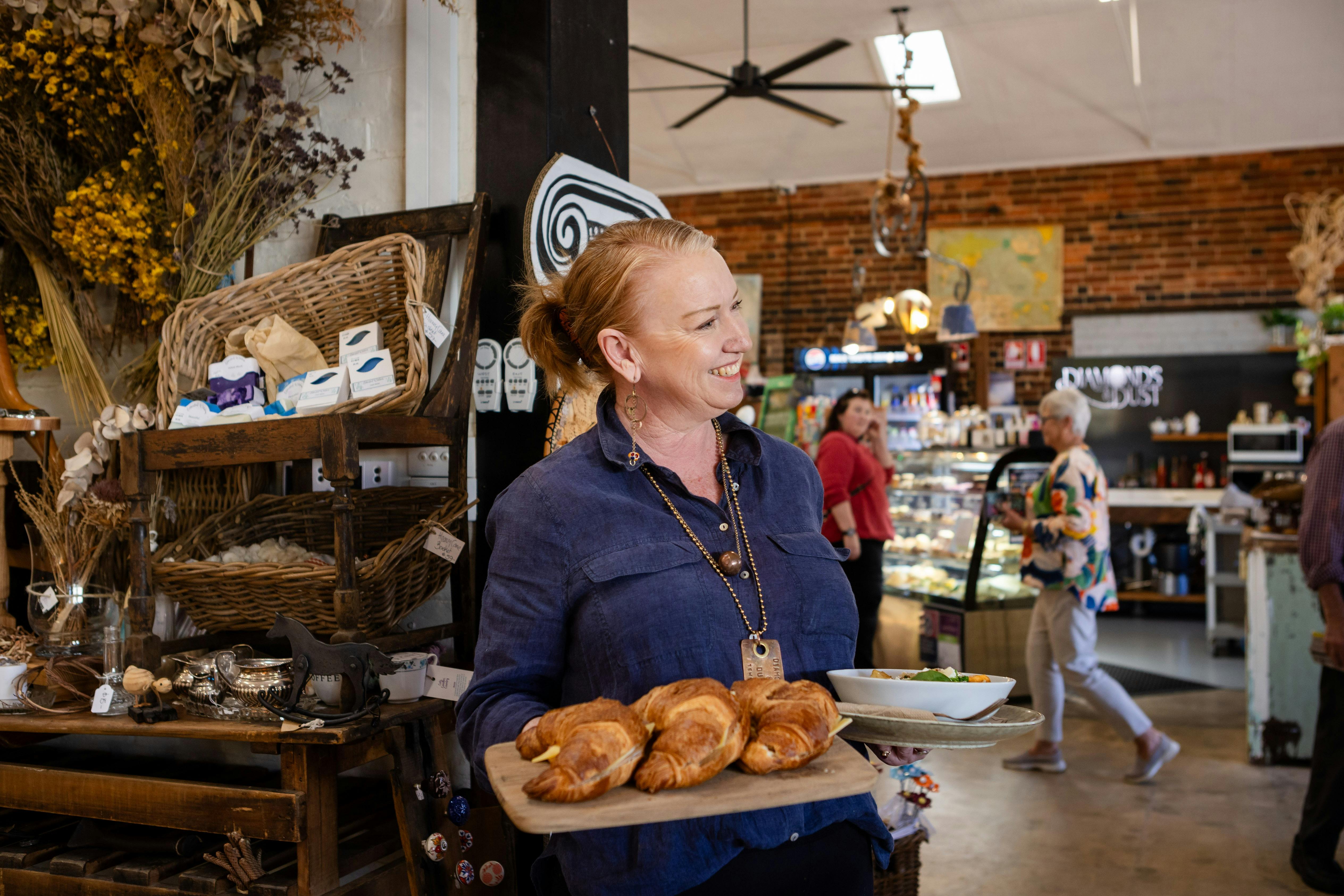 Diamonds and Dust Temora