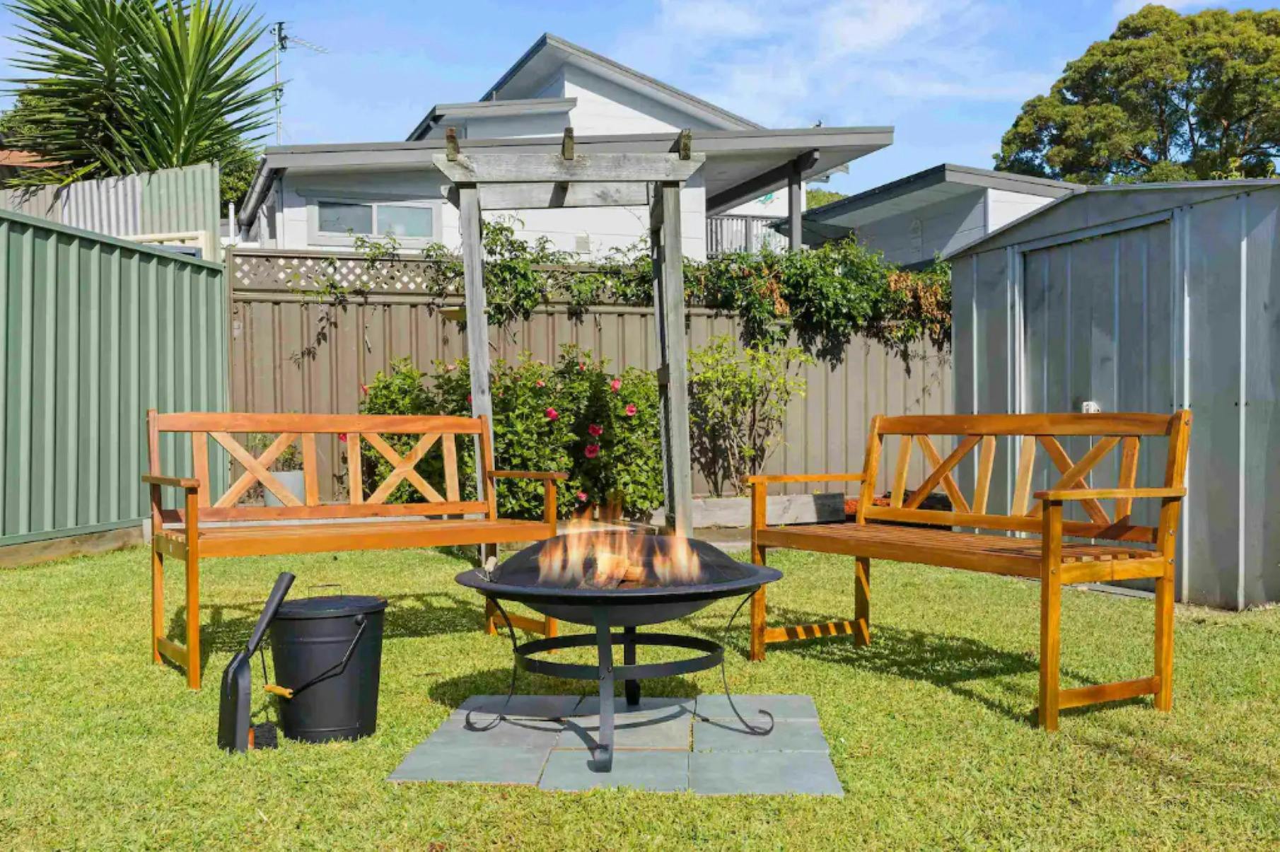 화덕이 있는 뒷마당