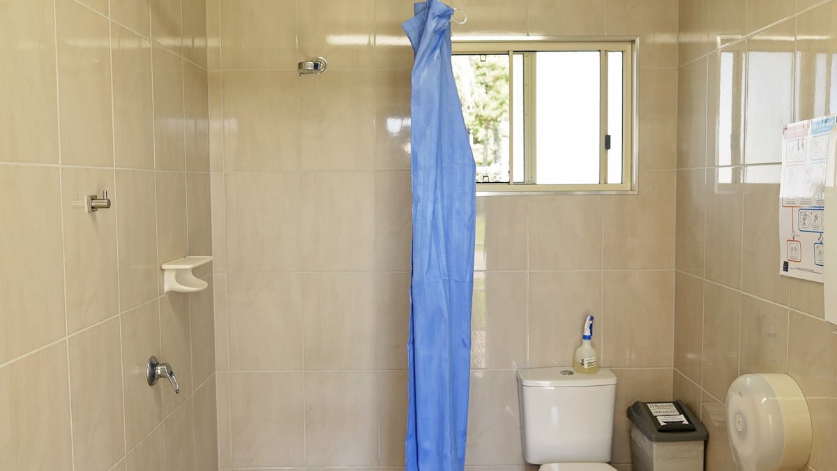 Unisex cubicle - amenities