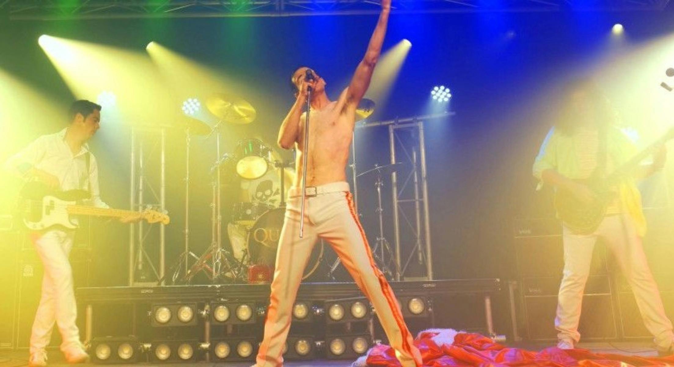 QUEEN ROCKS - Royal Rhapsody Tour