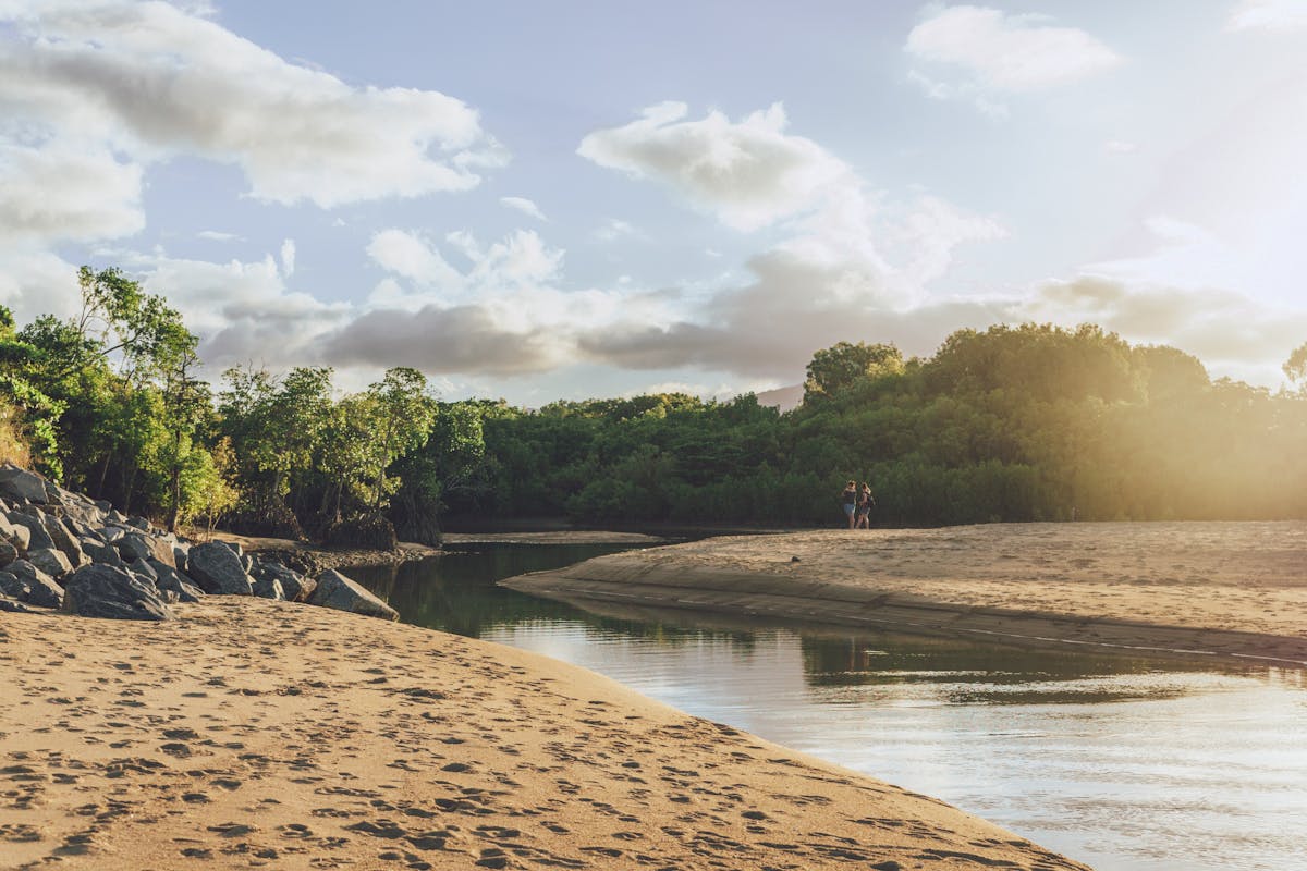 Machans Beach