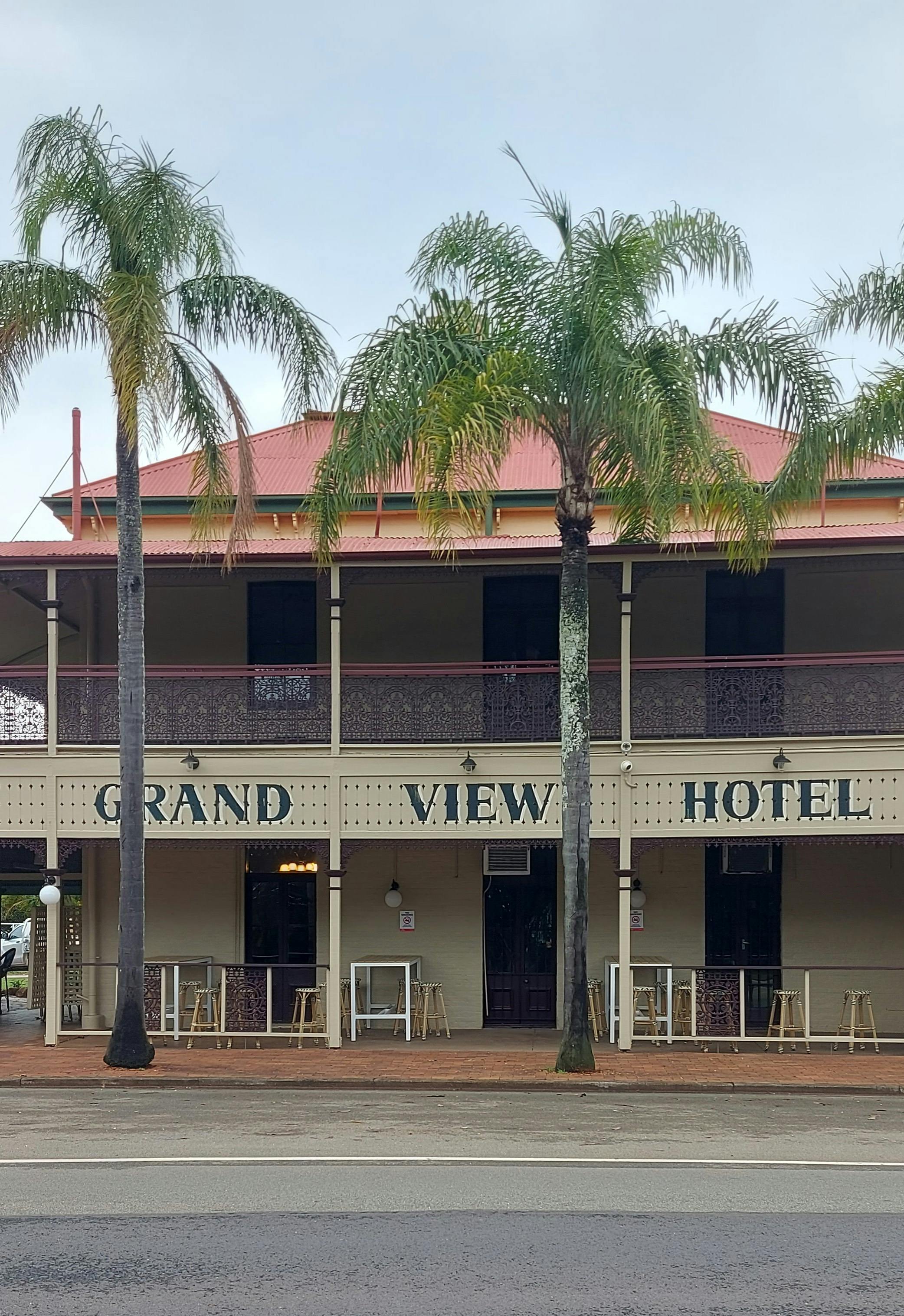 Haunted Redlands Ghost Bus Tour and Dinner at the Grand View Hotel
