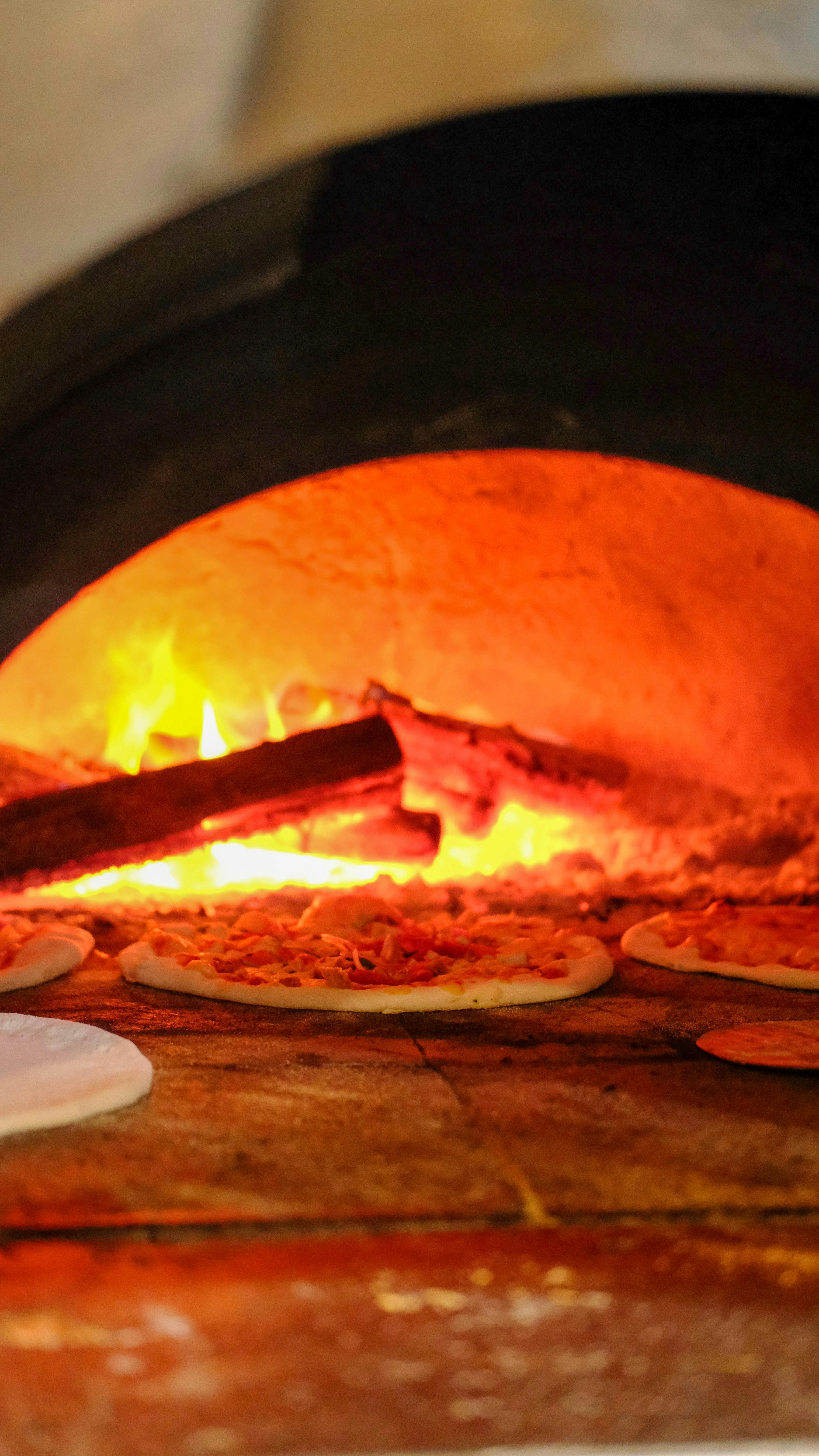 Woodfired pizza at Food'n'Brew open from 12pm