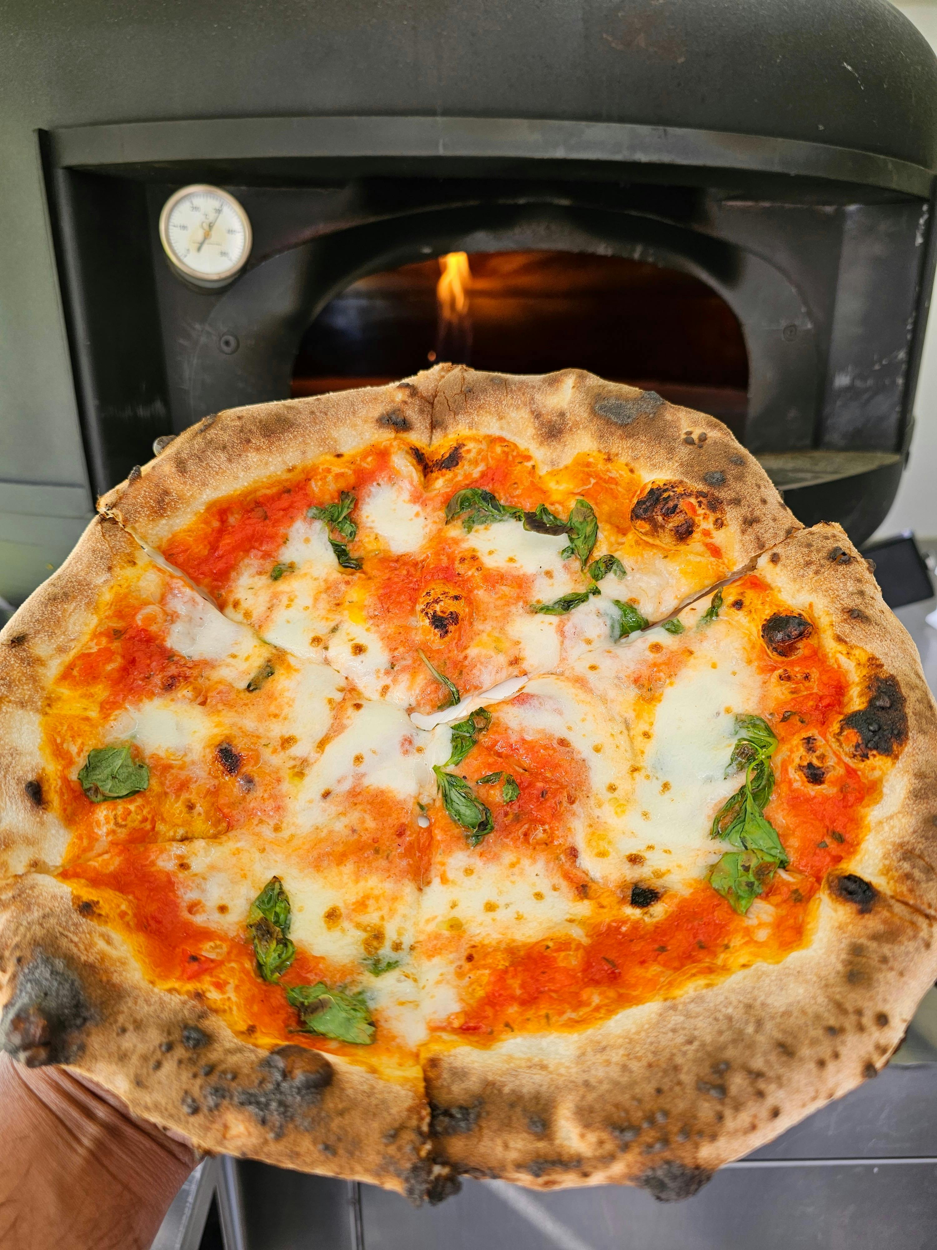 La Mia Luna Pizza at Sevenhill Cellars
