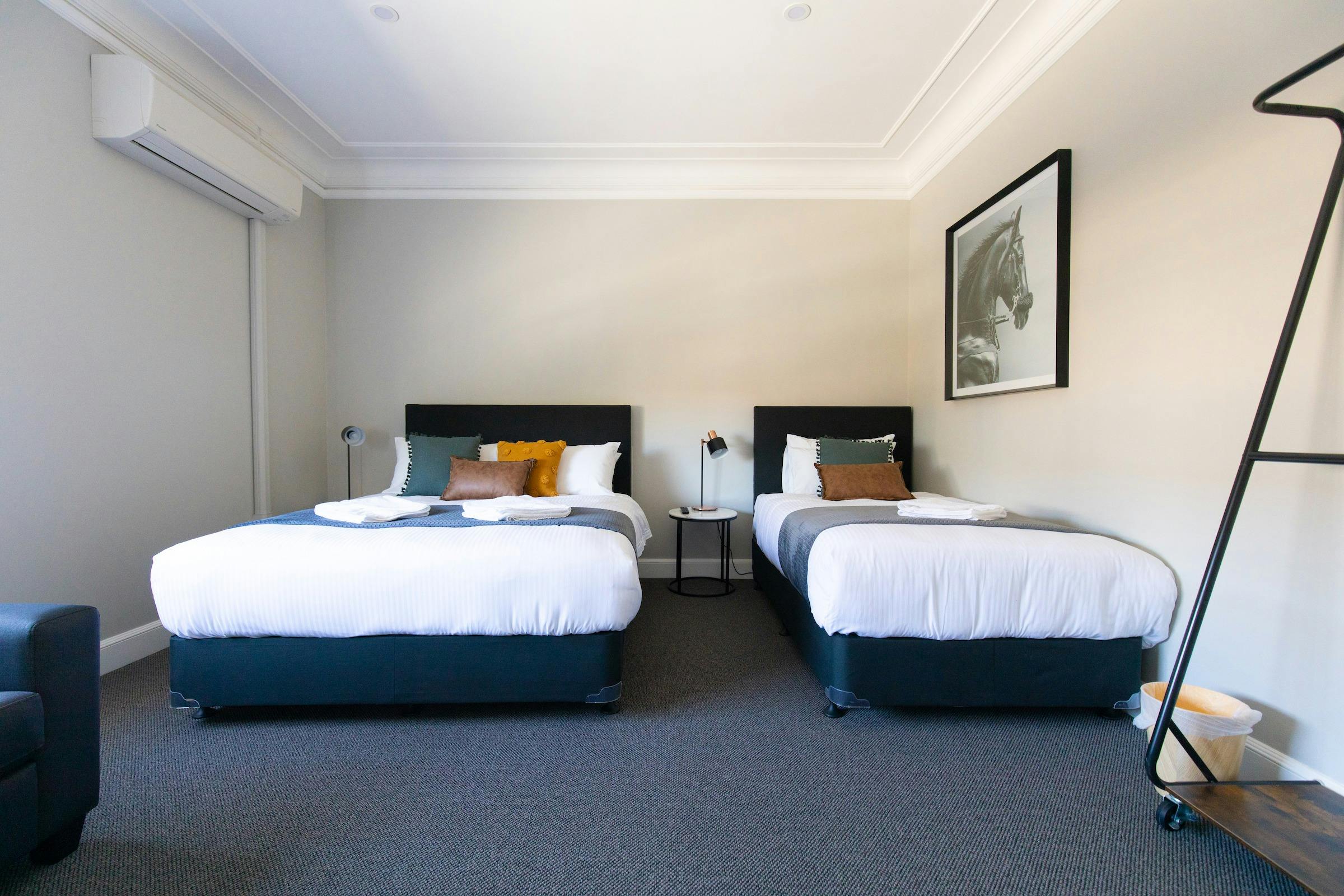 Queen & Single Room, Shared Bathroom