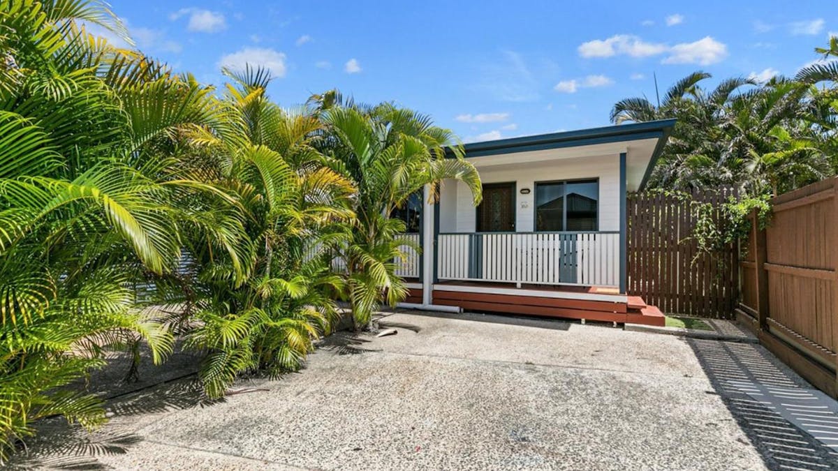 Villa Exterior - Tasman Holiday Parks - Torquay Palms