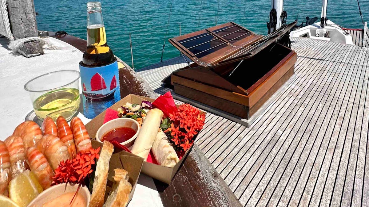 Shaolin Seafood Lunch Sail, food provided on the Lunch Sail