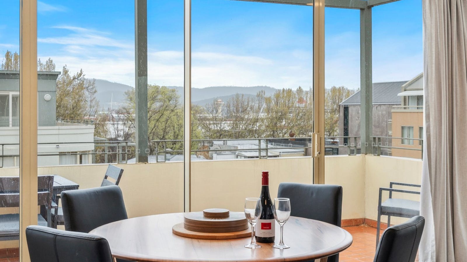 Looking out over the wharf and Salamanca