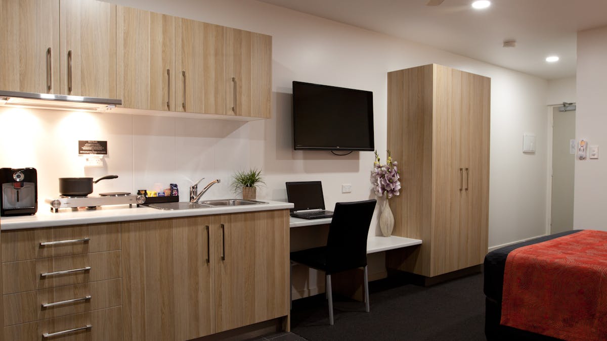 Queen Studio Kitchenette room