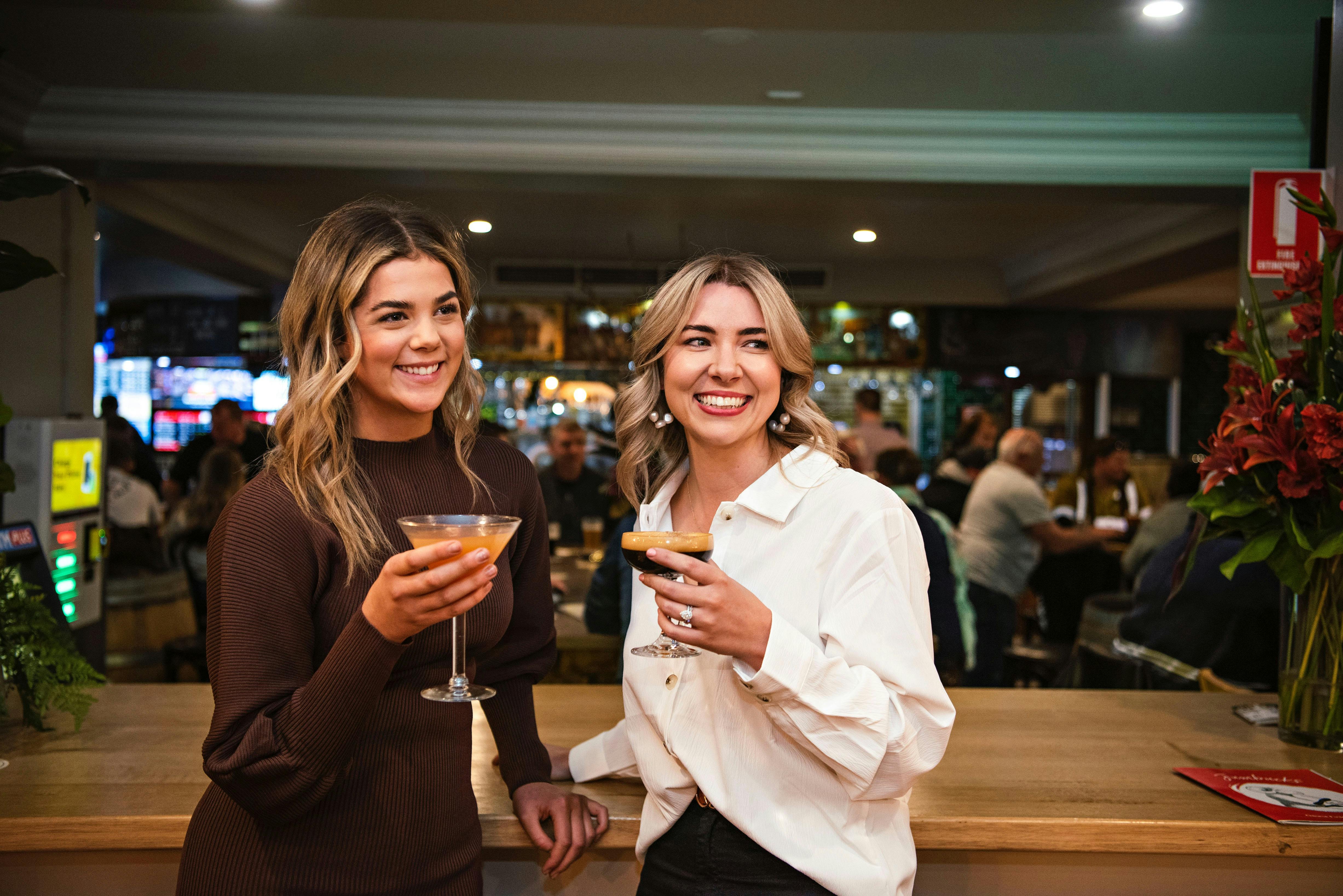 雞尾酒，酒吧，朋友，樂趣，酒館，