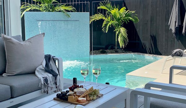 Pool Suite 3