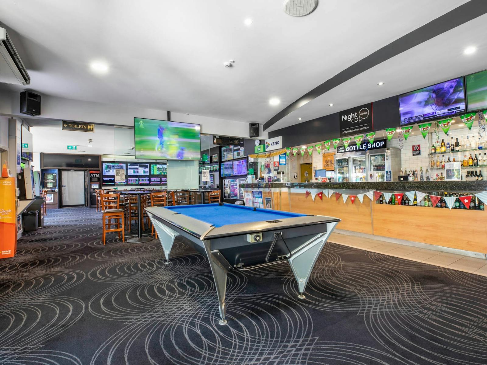 Nightcap at High Flyer Hotel