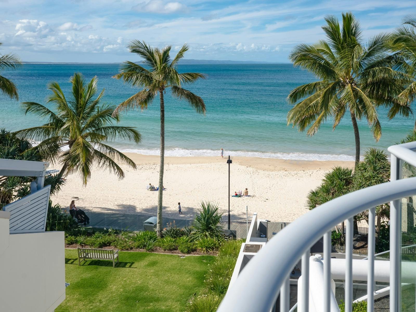 Stunning partial ocean views over beautiful Noosa Main Beach. Stunning partial ocean views over beautiful Noosa Main Beach.
