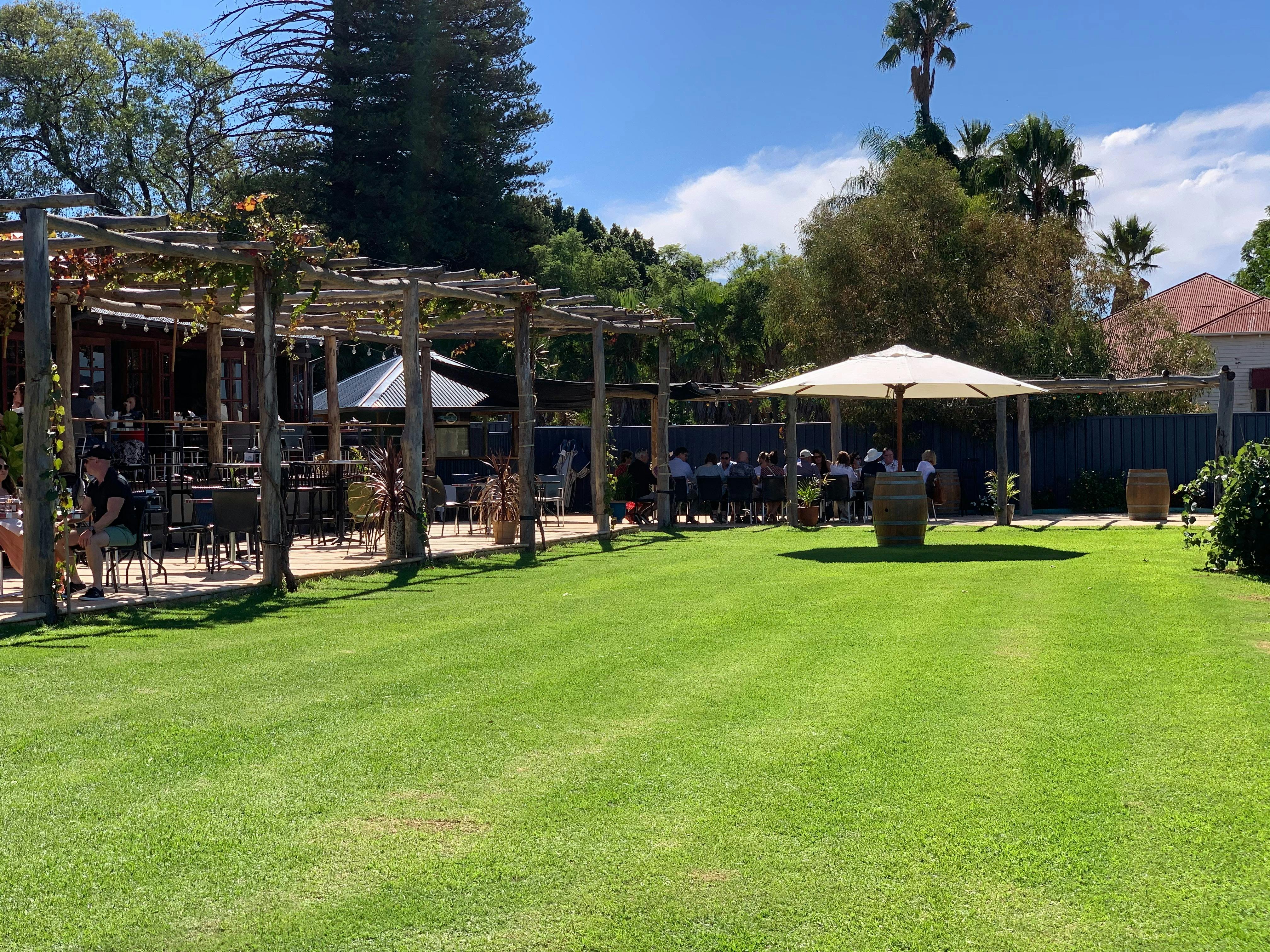 Black Swan Winery and Restaurant