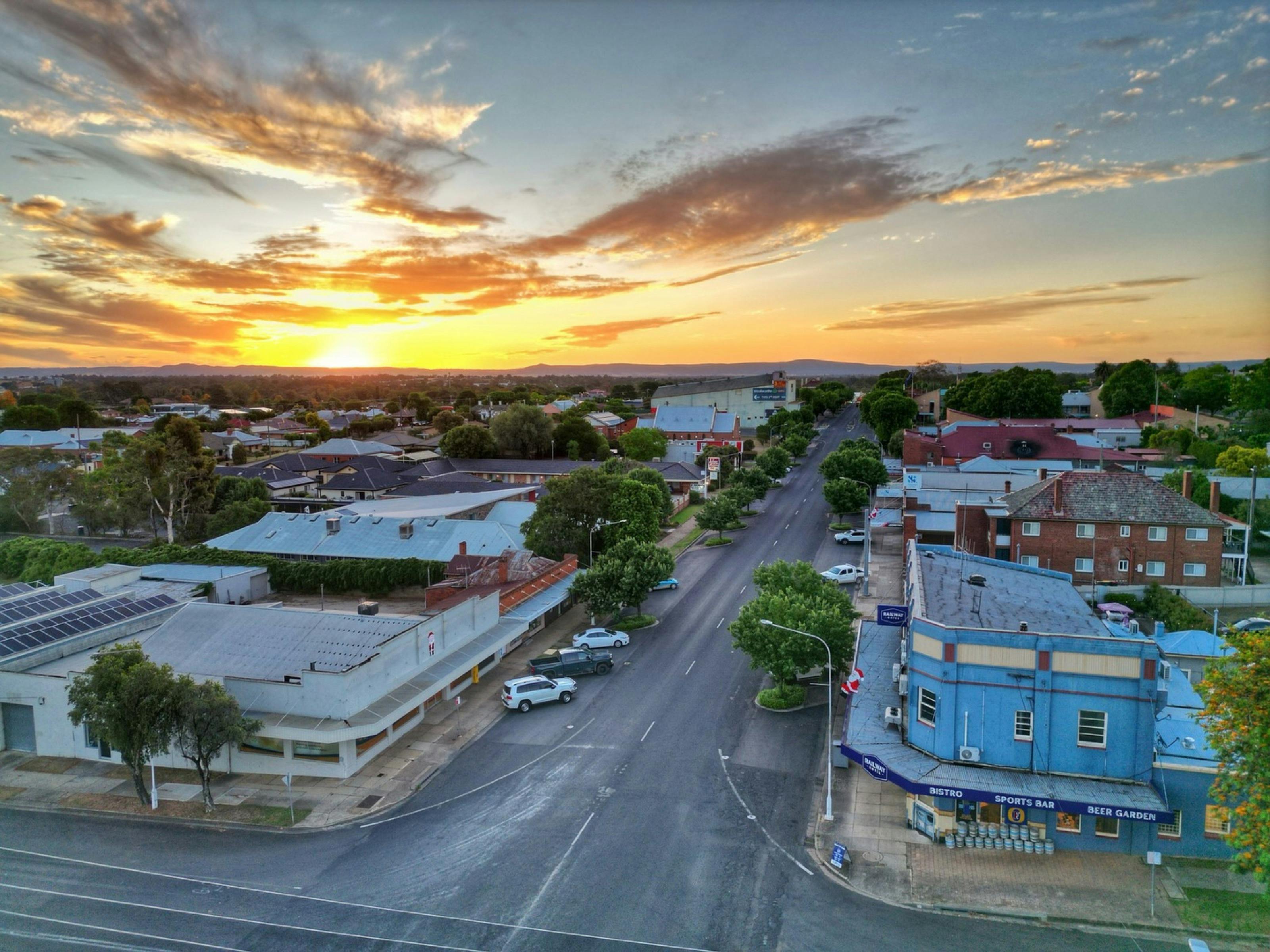 Railway Hotel Cowra edit