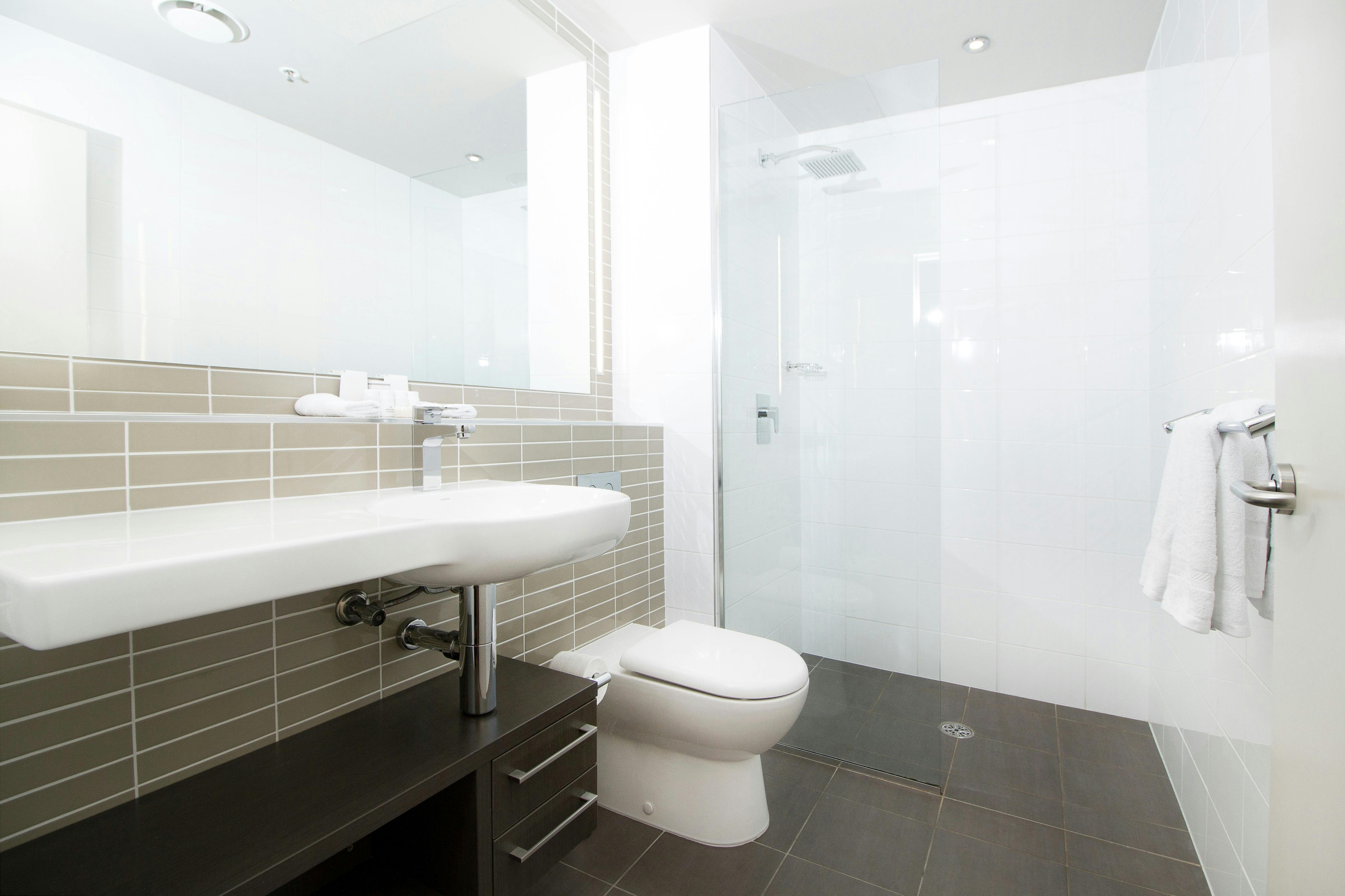 Abode Woden guest room ensuite