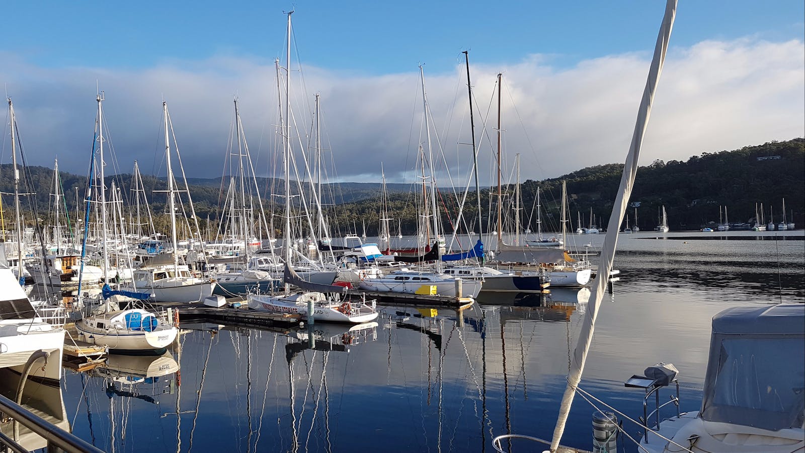 Kettering Marina- 3 mins away