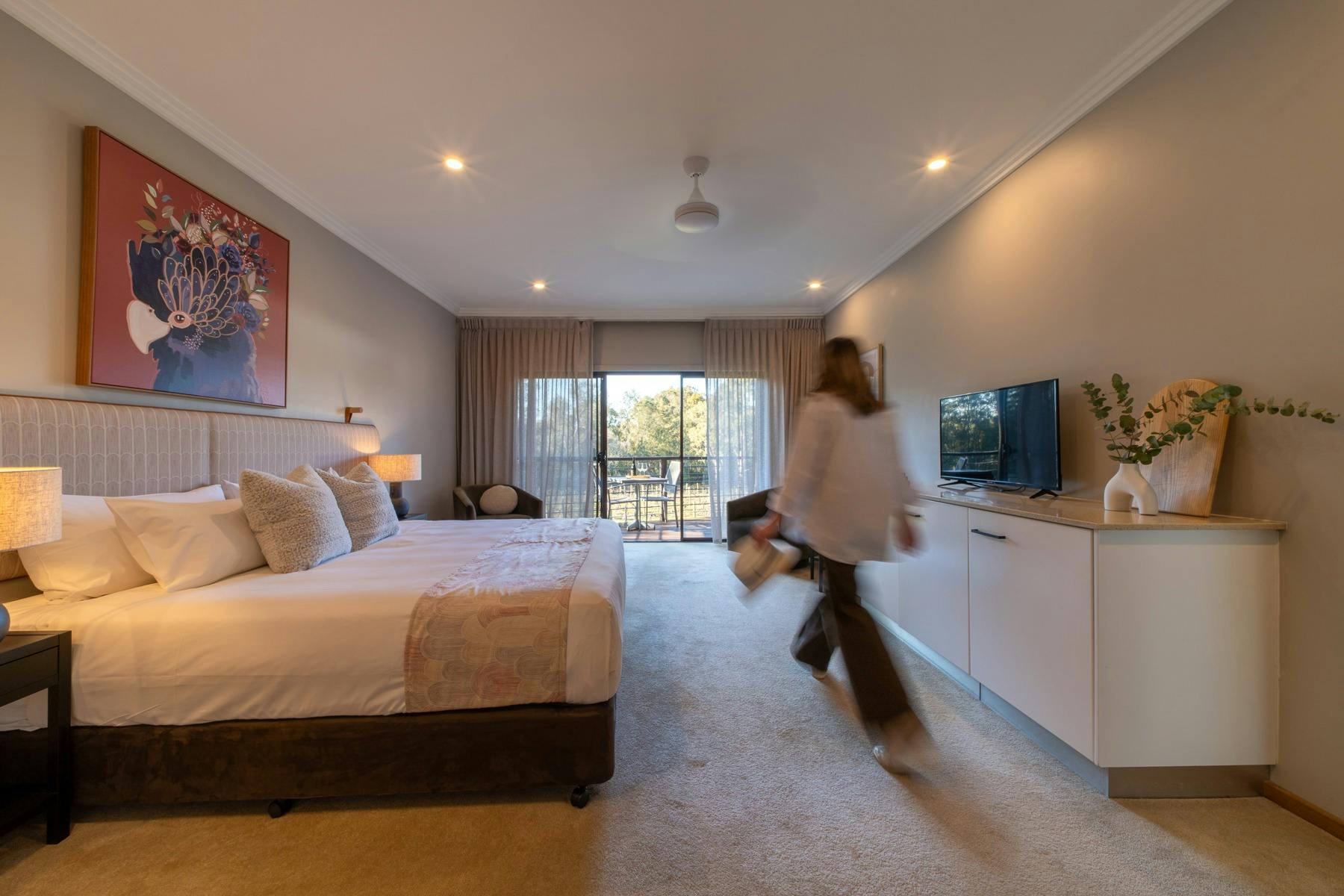 Vineyard accommodation, studio, open plan, private balcony, winery view, hunter valley,