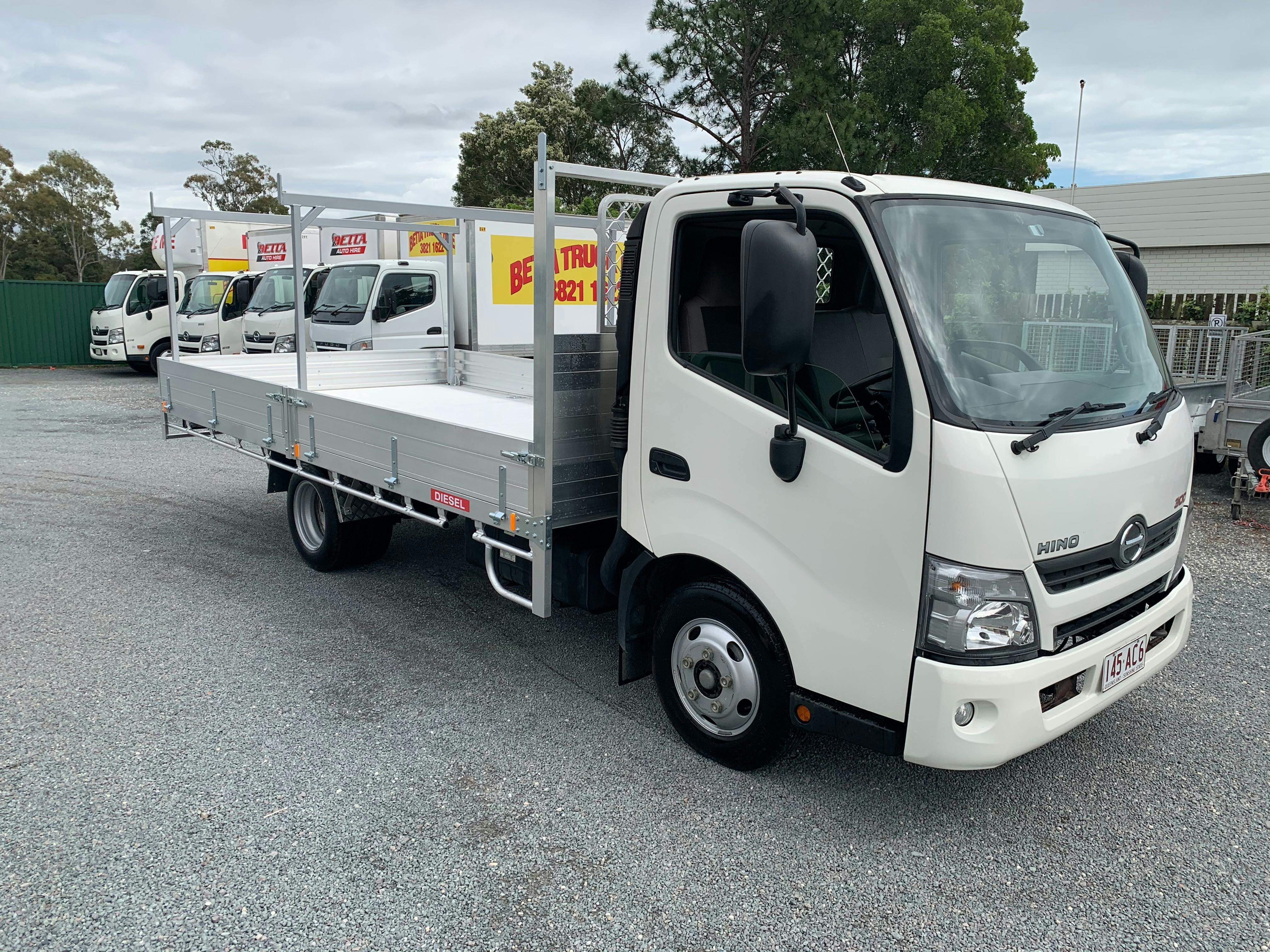 Our Tradie’s 6 pallet truck option is rated up to 4.49 Tonne GVM that can be driven on a car licence