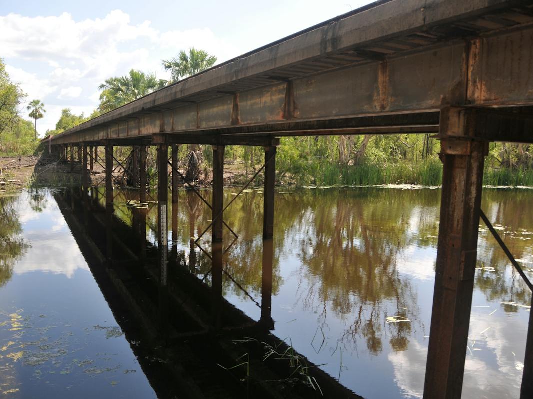 Road bridge over the Elsey Creek