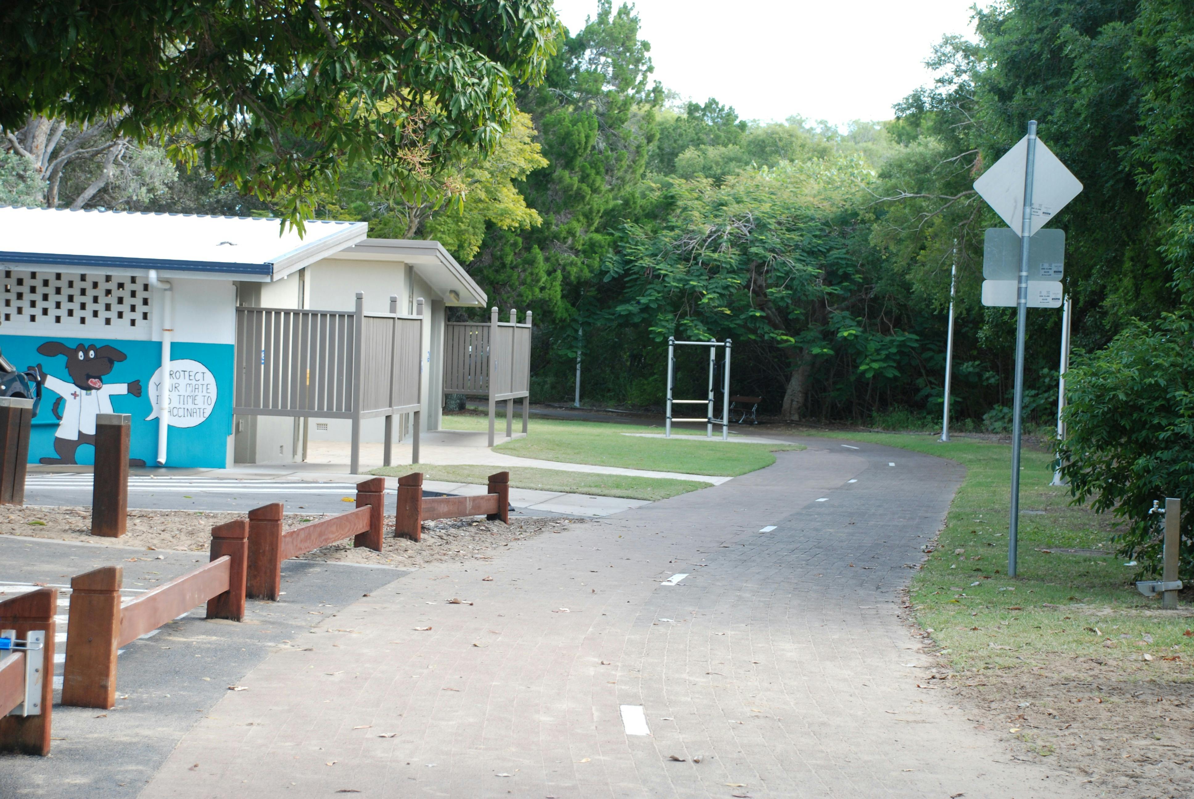 photo showing Recreation Pathway and public toilets near Dayman Park