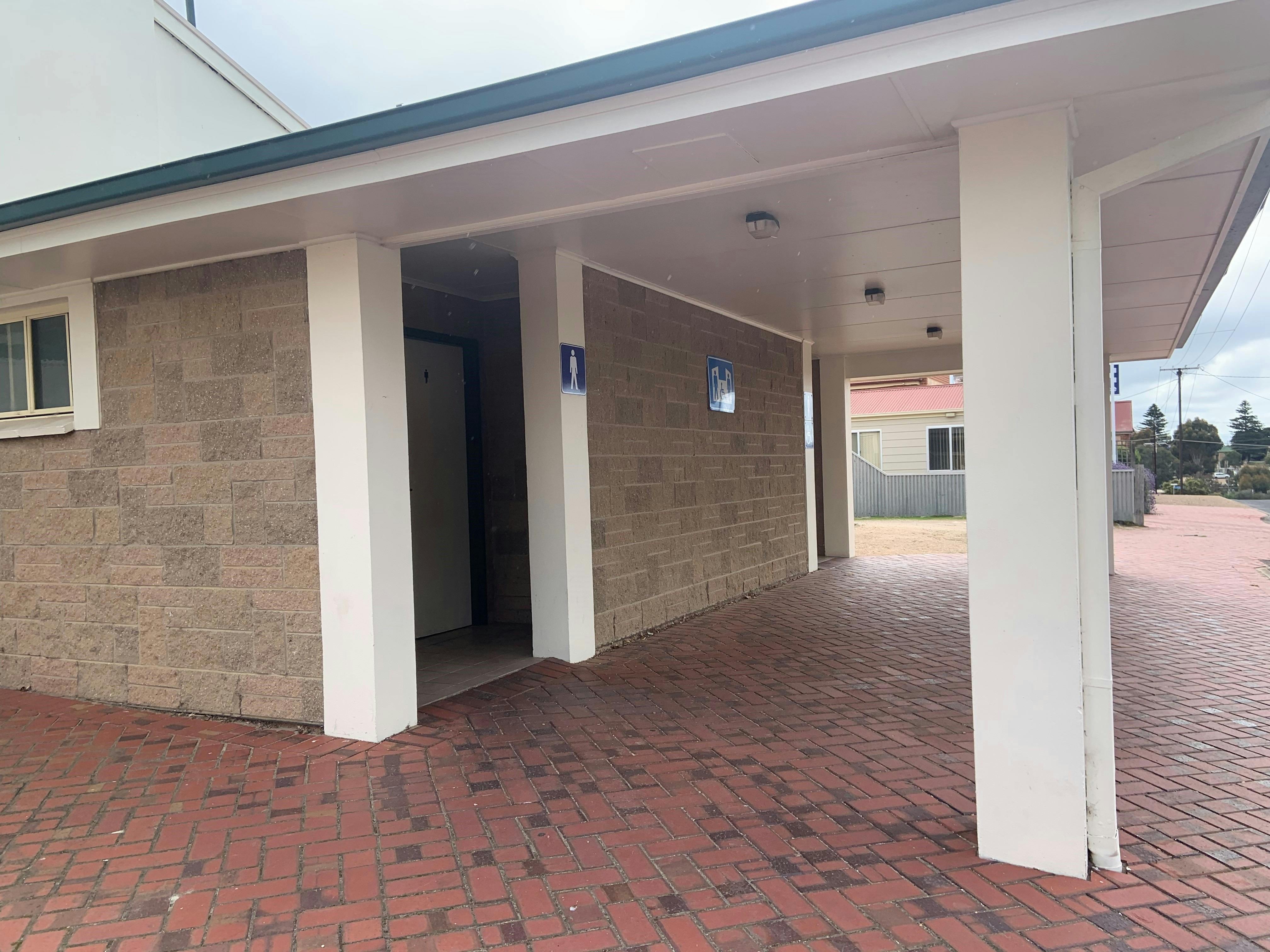 Ardrossan public toilets