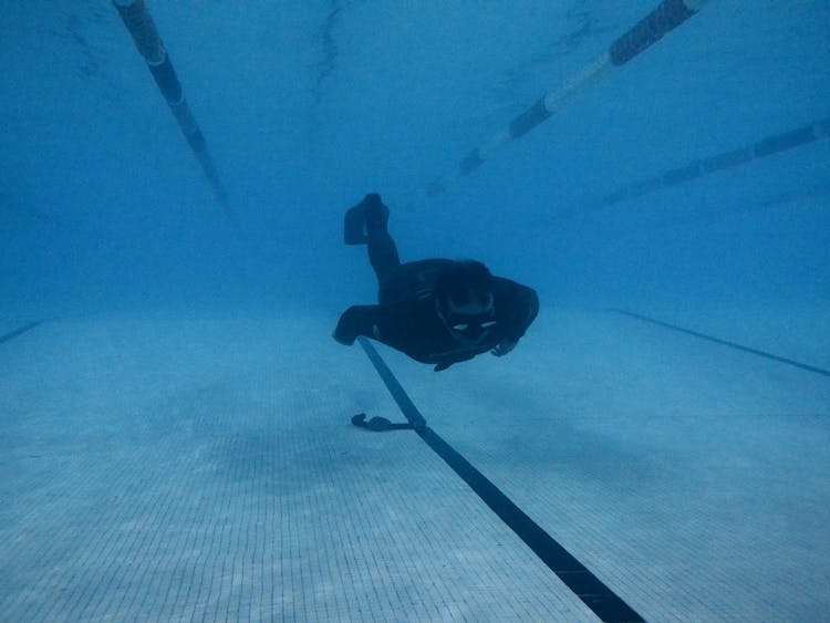 A student practices pool dynamic freediving in Melbourne